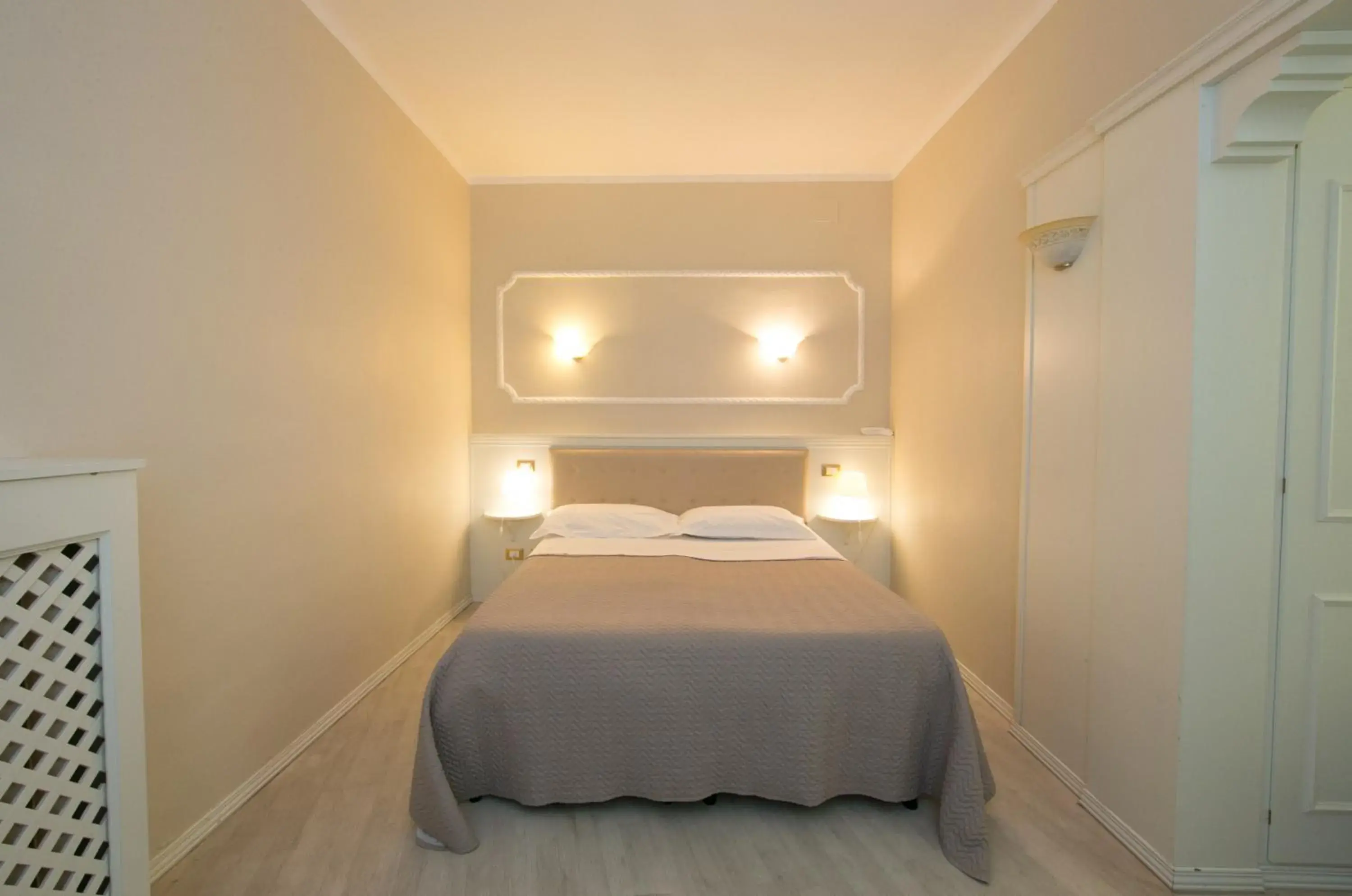 Double Room in Hotel Ariston Double Room in Hotel Ariston