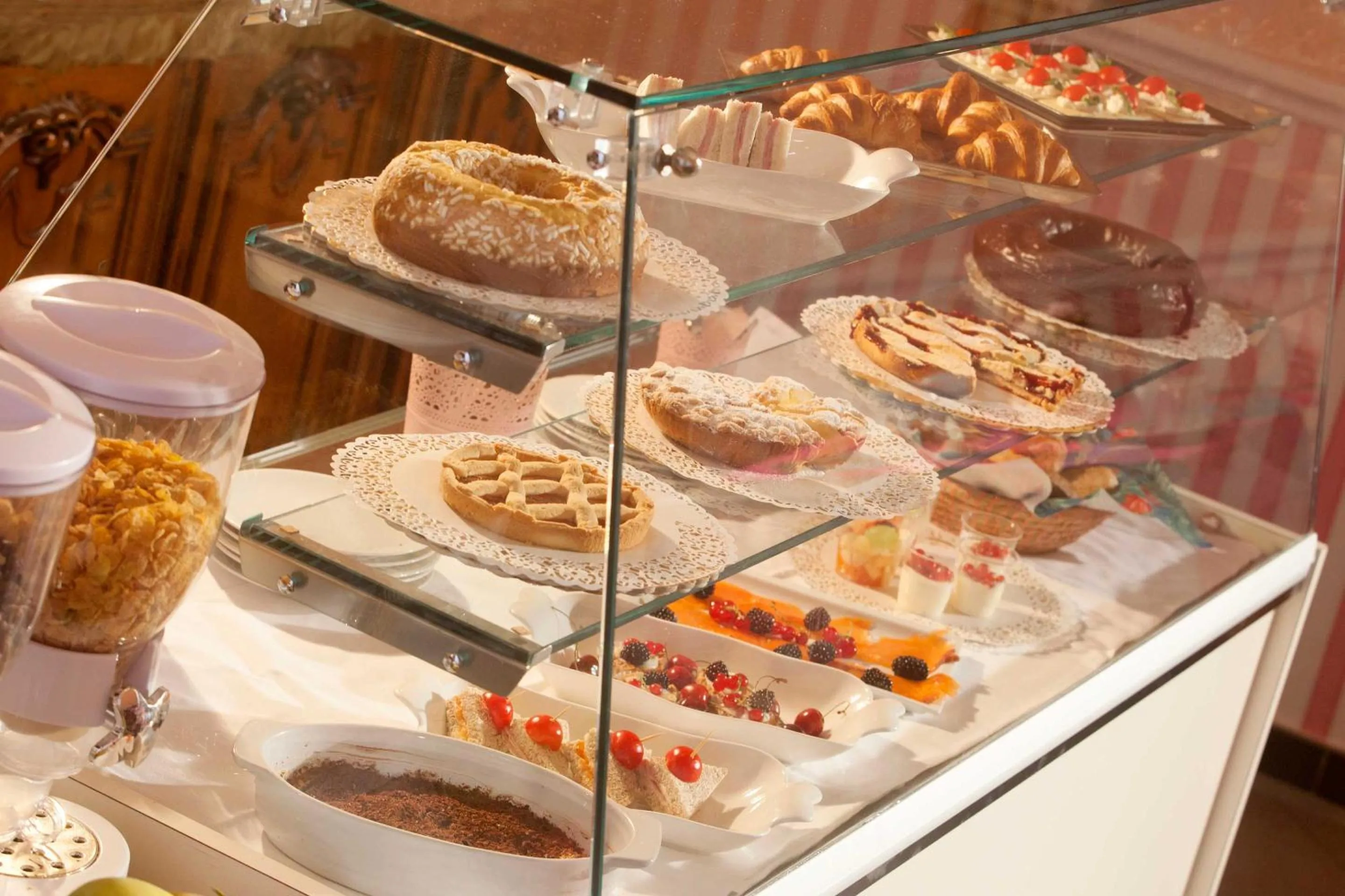 Restaurant/places to eat in Hotel Jolì