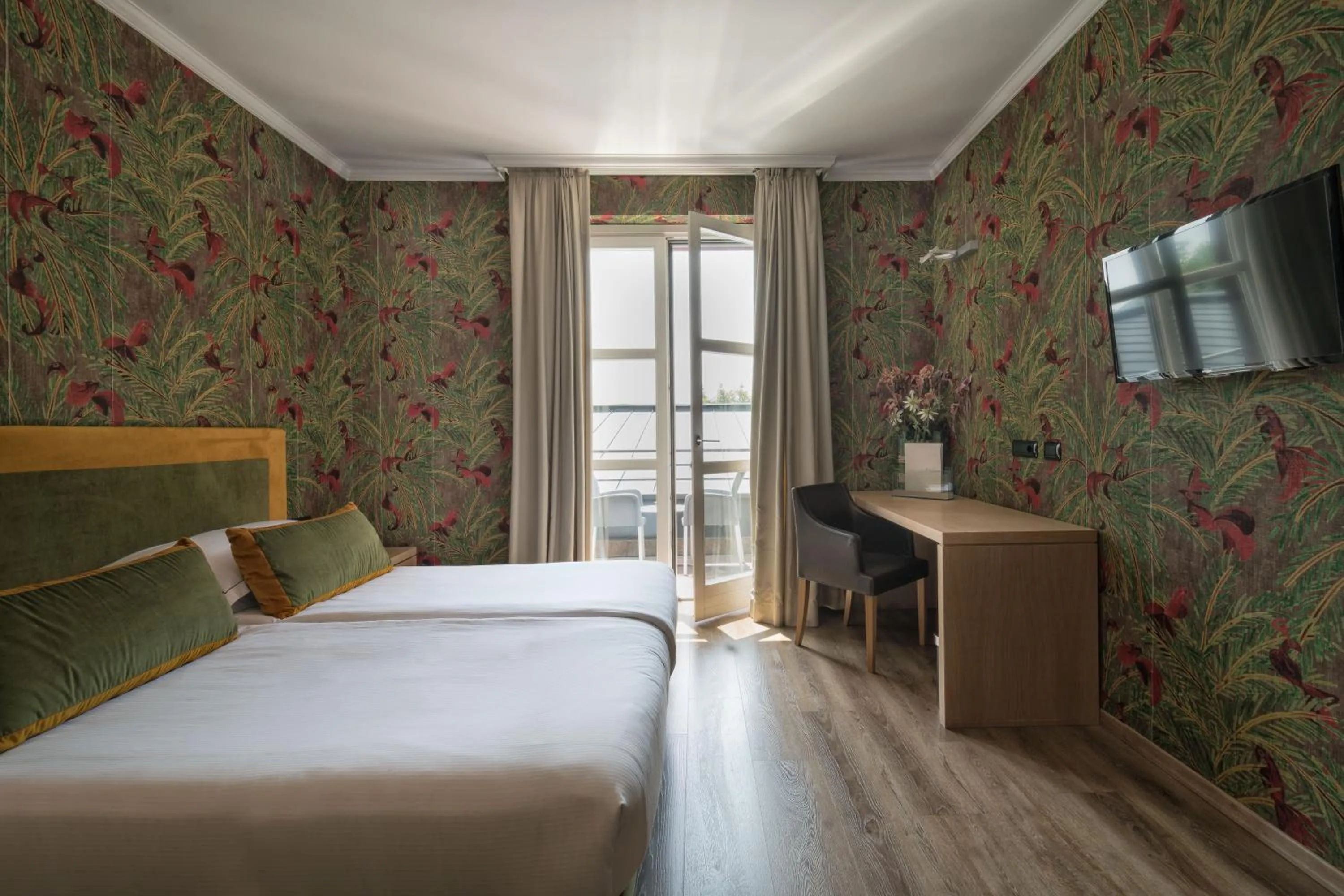 Photo of the whole room, Bed in Phi Hotel Piajo