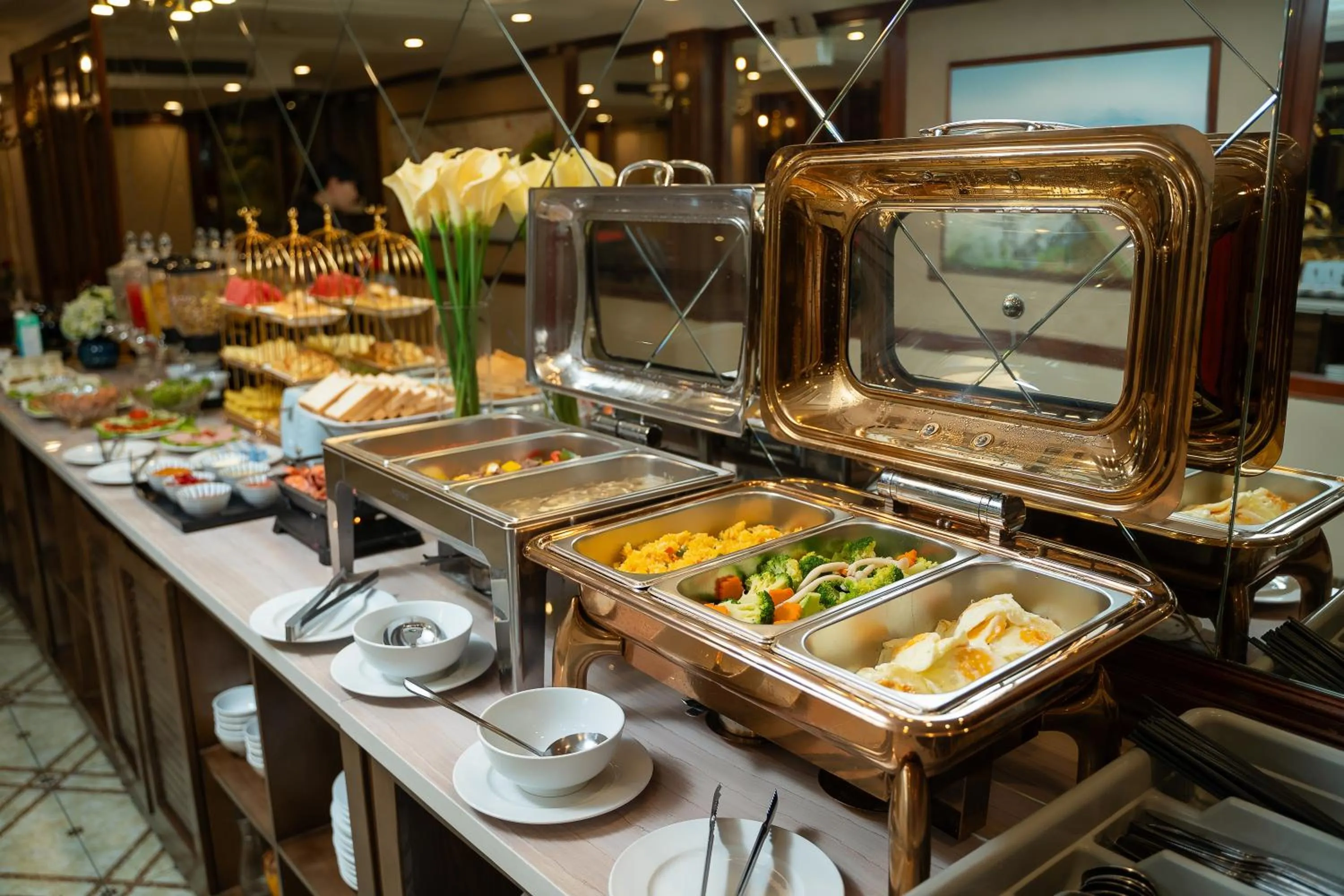 Food and drinks in The West Hotel & Spa