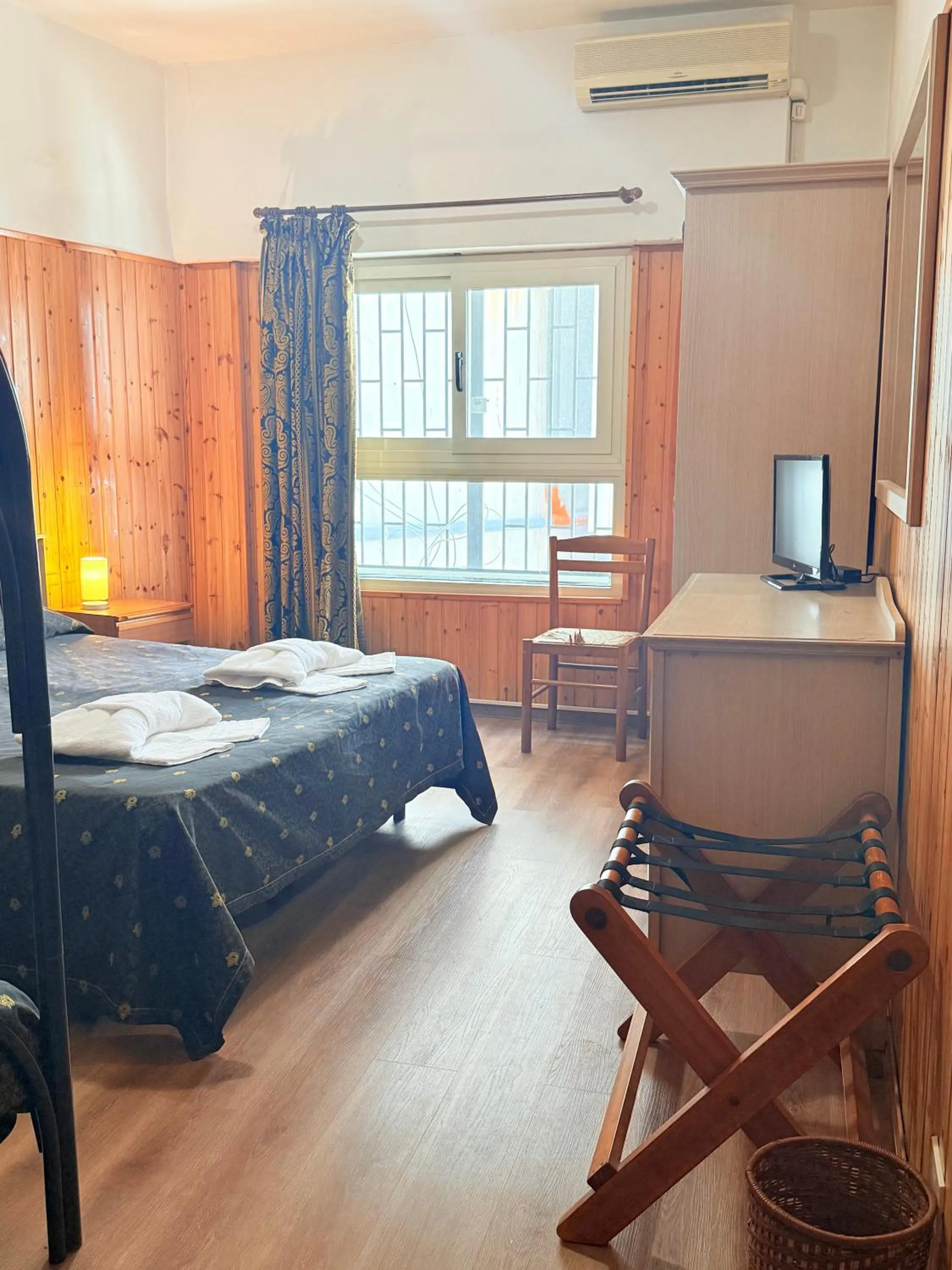 Photo of the whole room, Bed in Hotel Archimede Ortigia