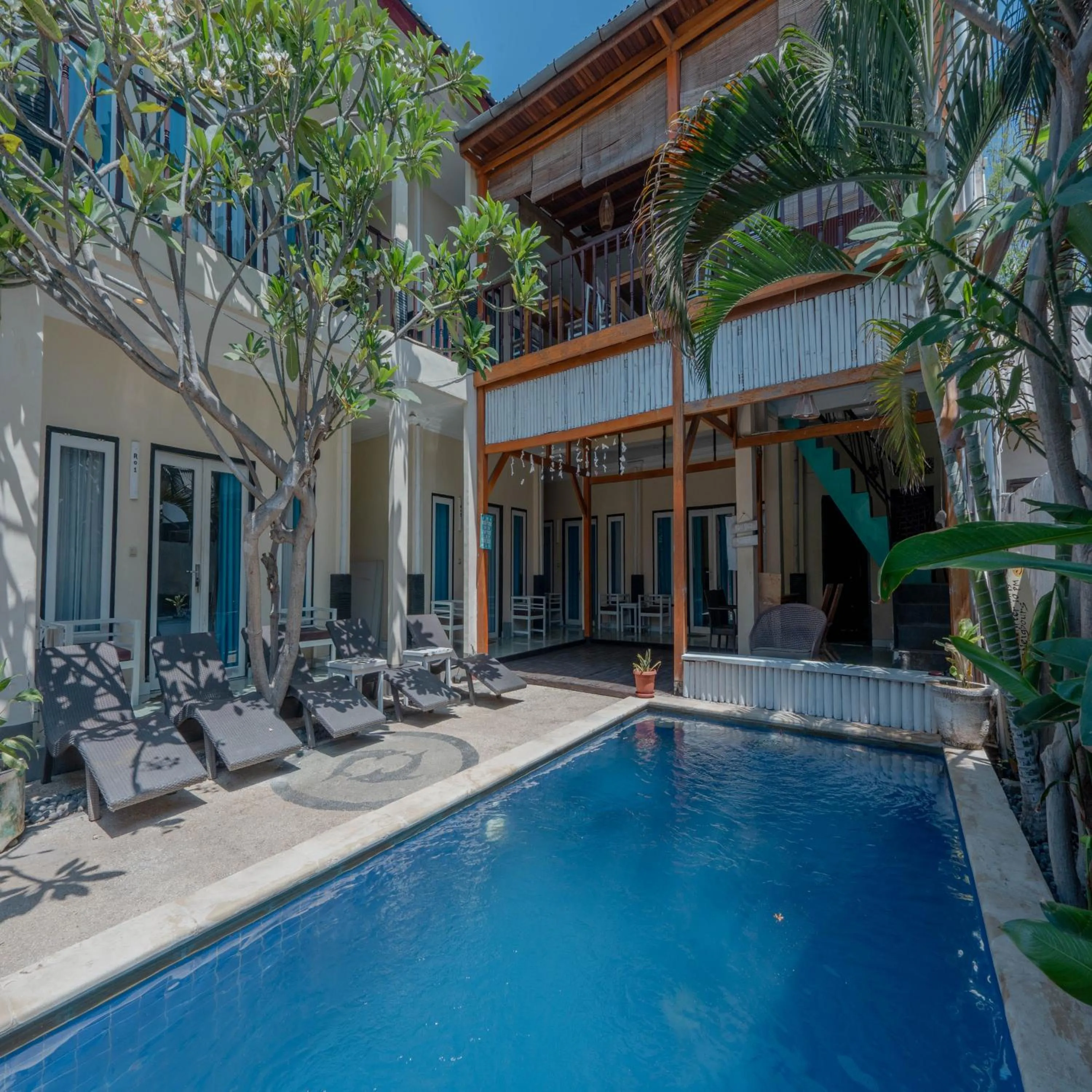 Gili White Bamboo Resort