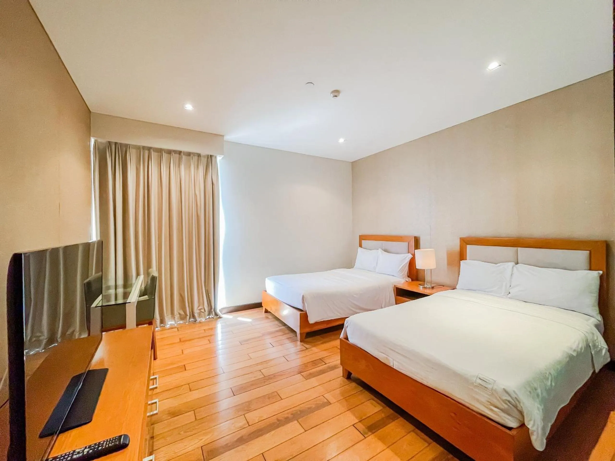 TV and multimedia, Bed in The Sea Luxury Nha Trang Apartment