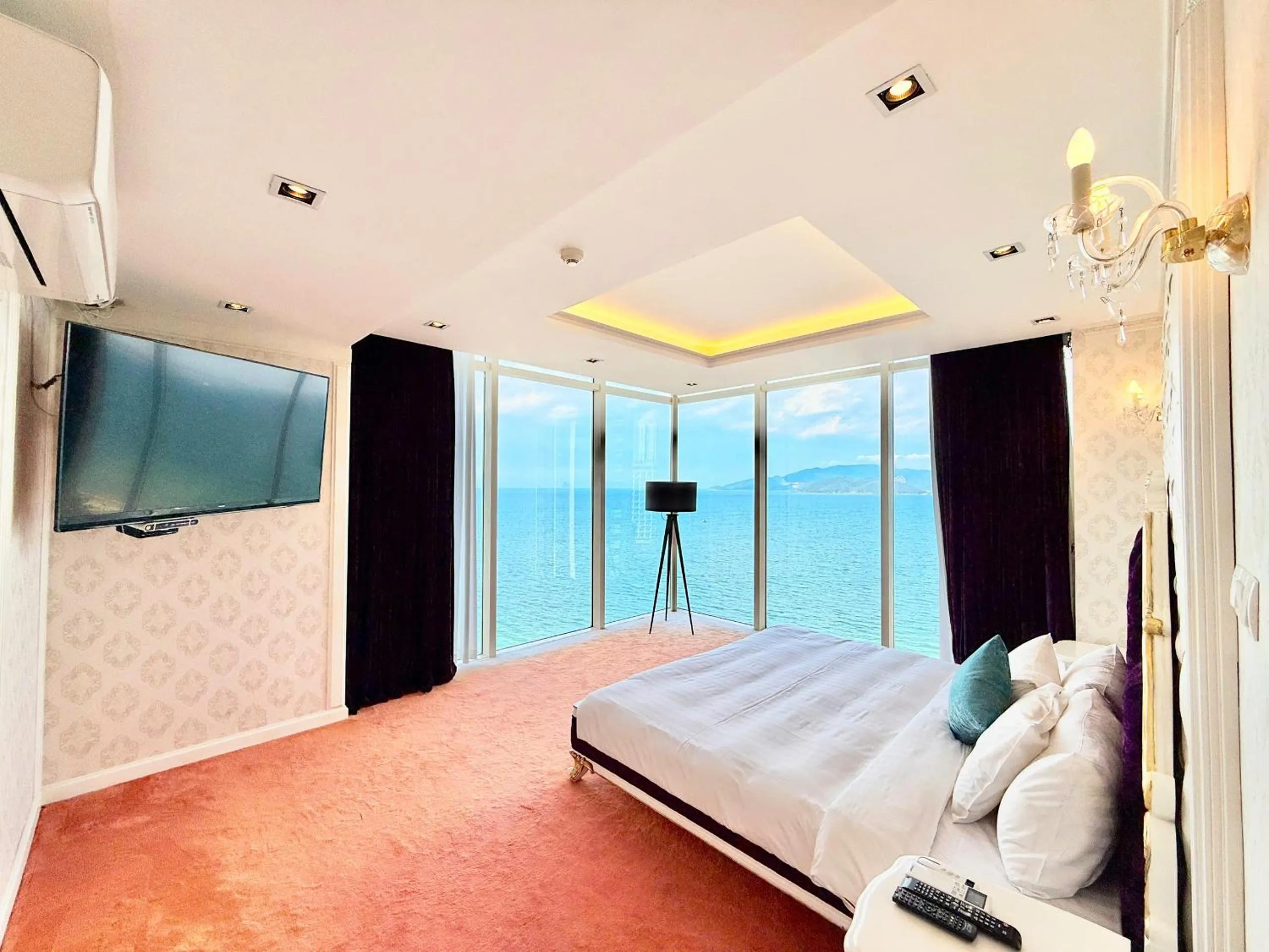 Bedroom, Bed in The Sea Luxury Nha Trang Apartment