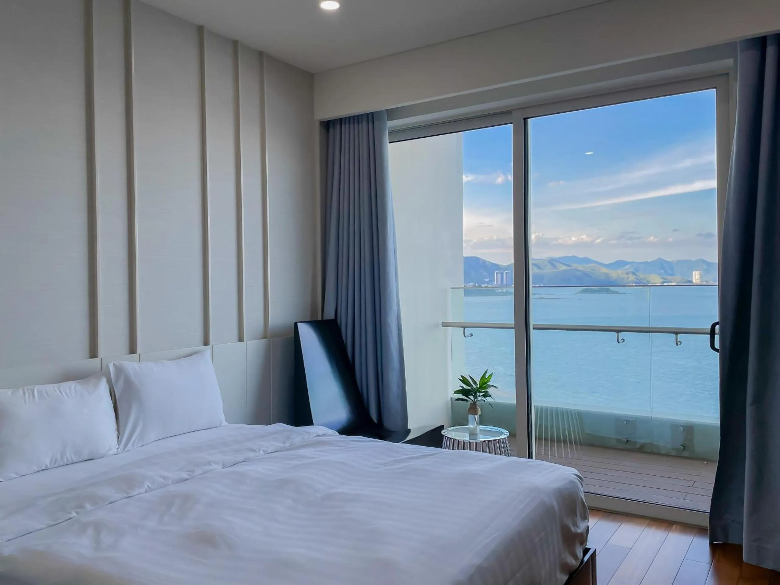 Bedroom, Bed in The Sea Luxury Nha Trang Apartment