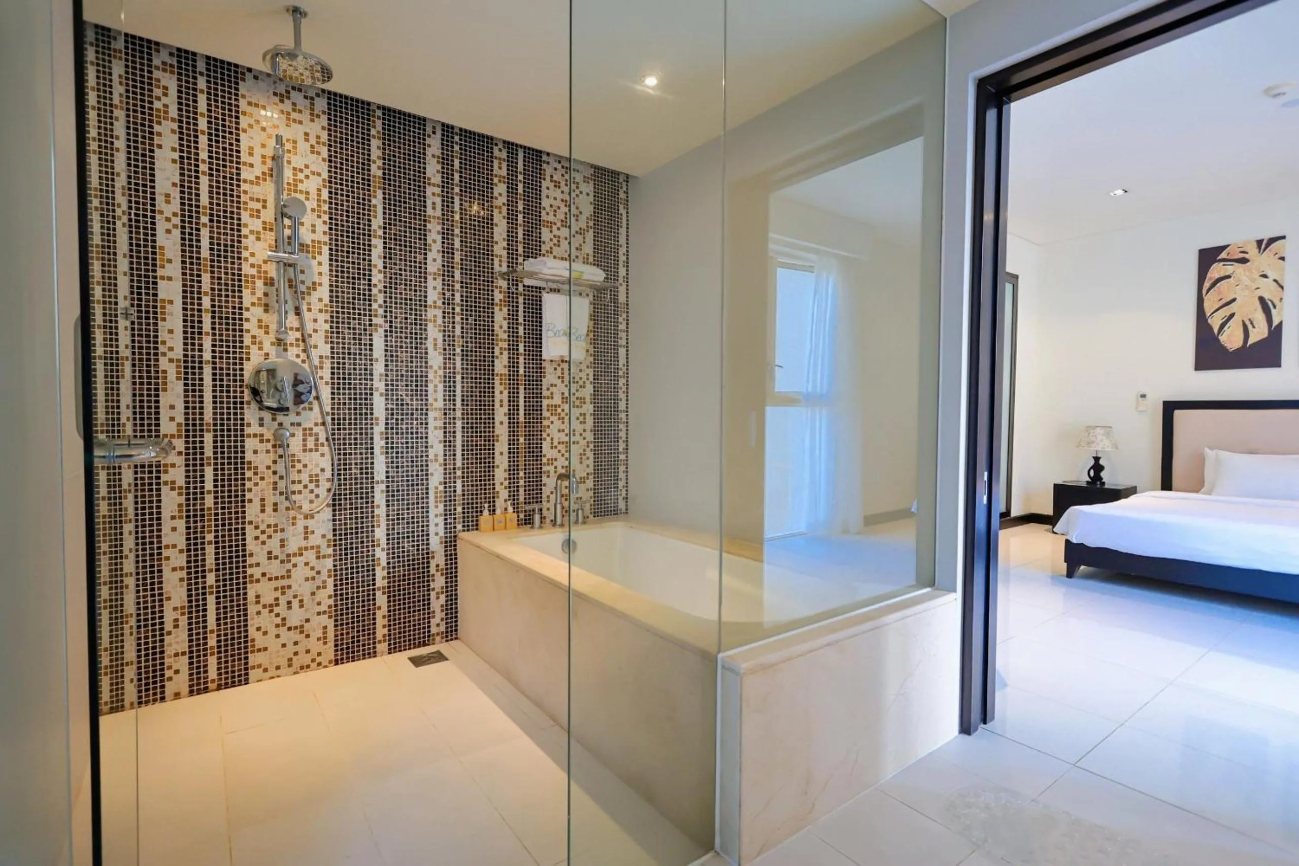 Shower, Bed in The Sea Luxury Nha Trang Apartment
