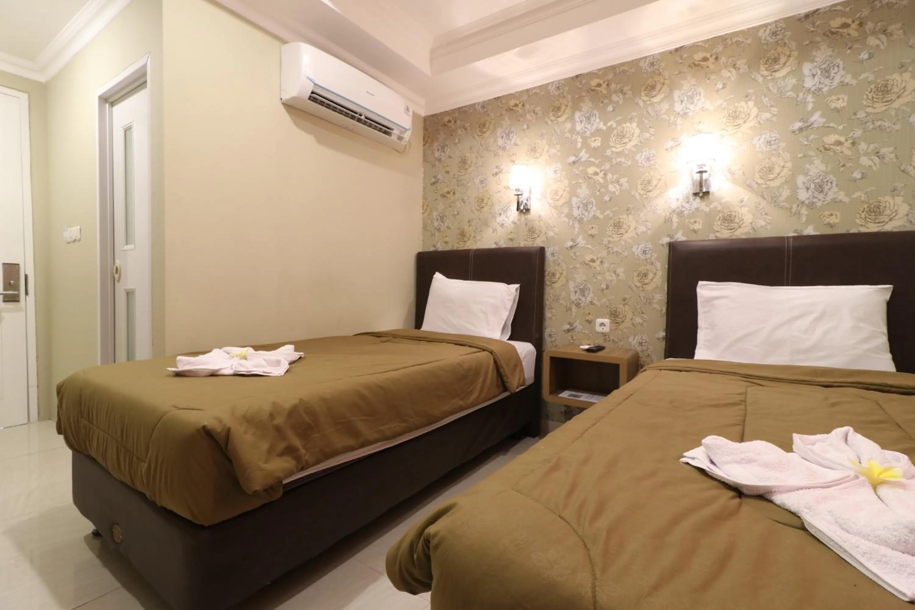 Bed in Flamenco Urban Living