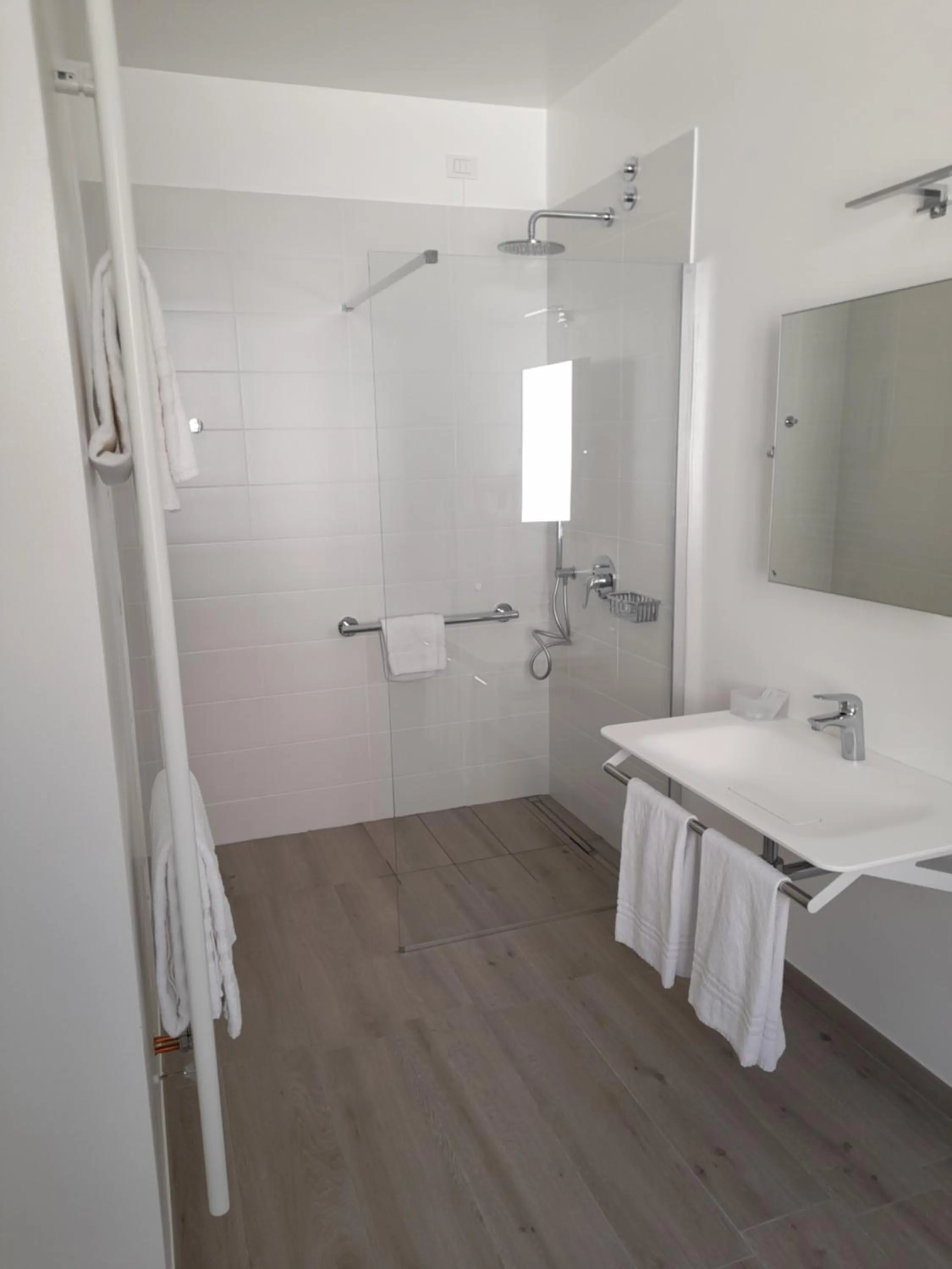 Shower in Hotel Italia