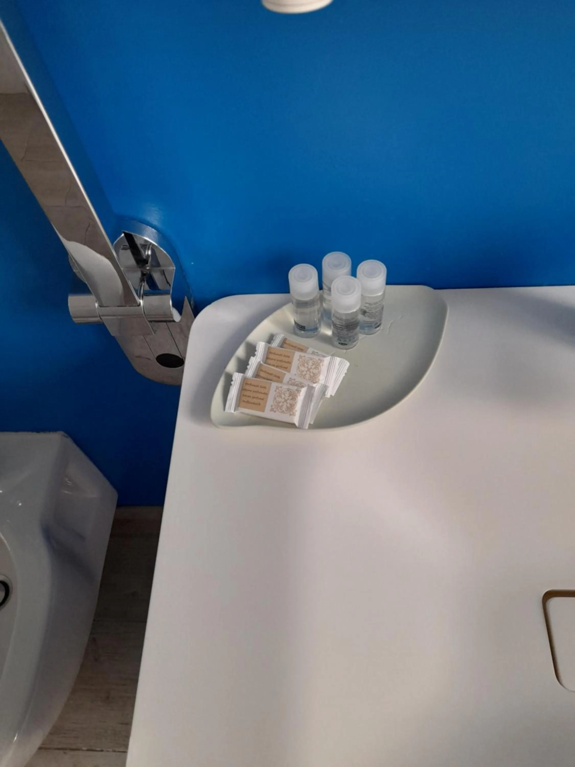 Bathroom in Hotel Italia