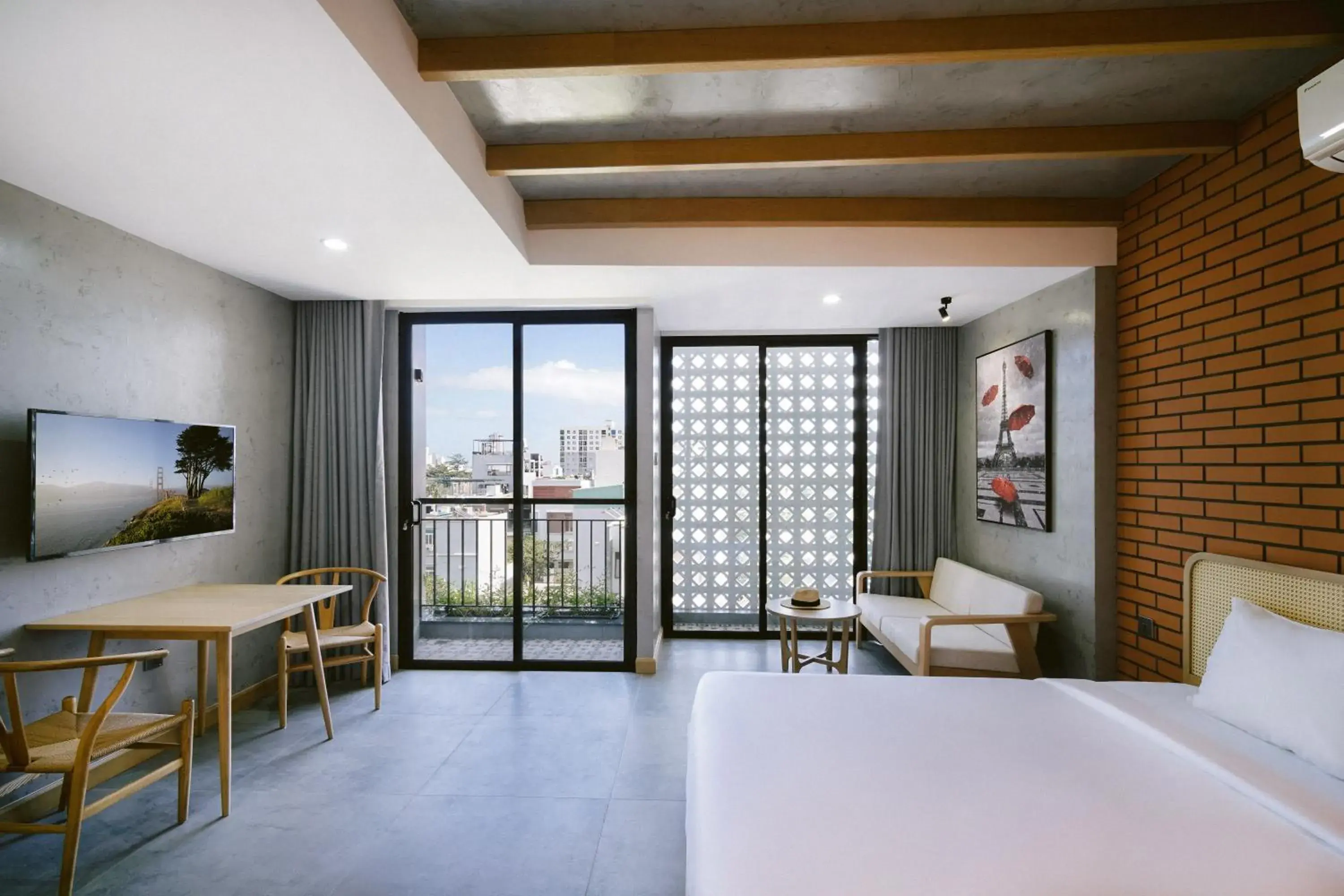 Deluxe King Studio in SHI HOUSE by Haviland Deluxe King Studio in SHI HOUSE by Haviland