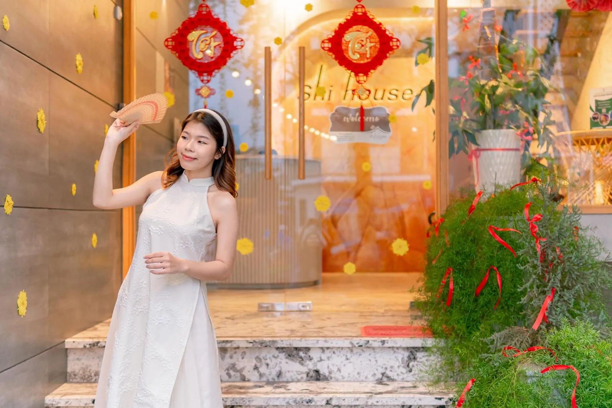 Facade/entrance in SHI HOUSE by Haviland