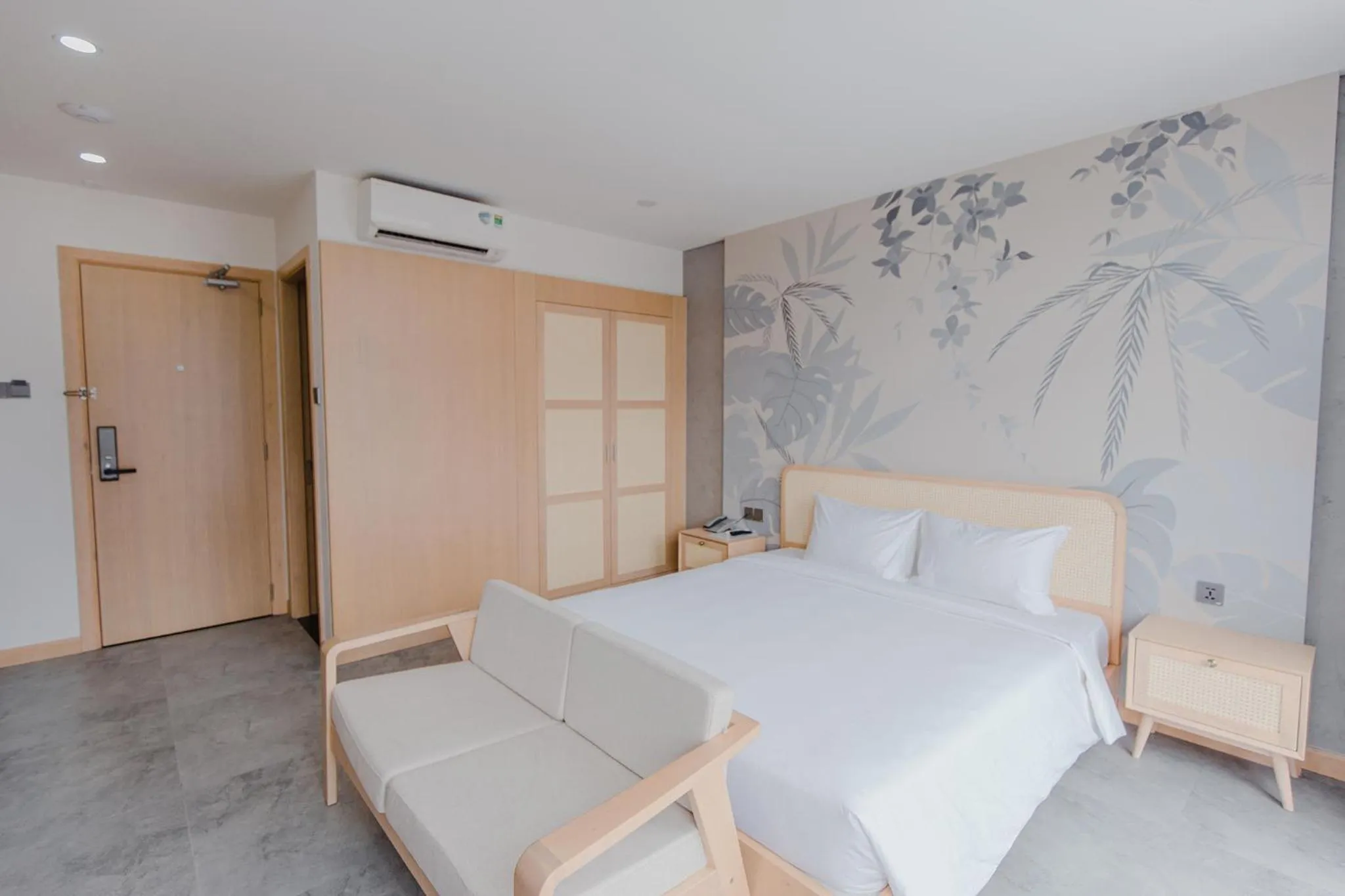 Bed in SHI HOUSE by Haviland