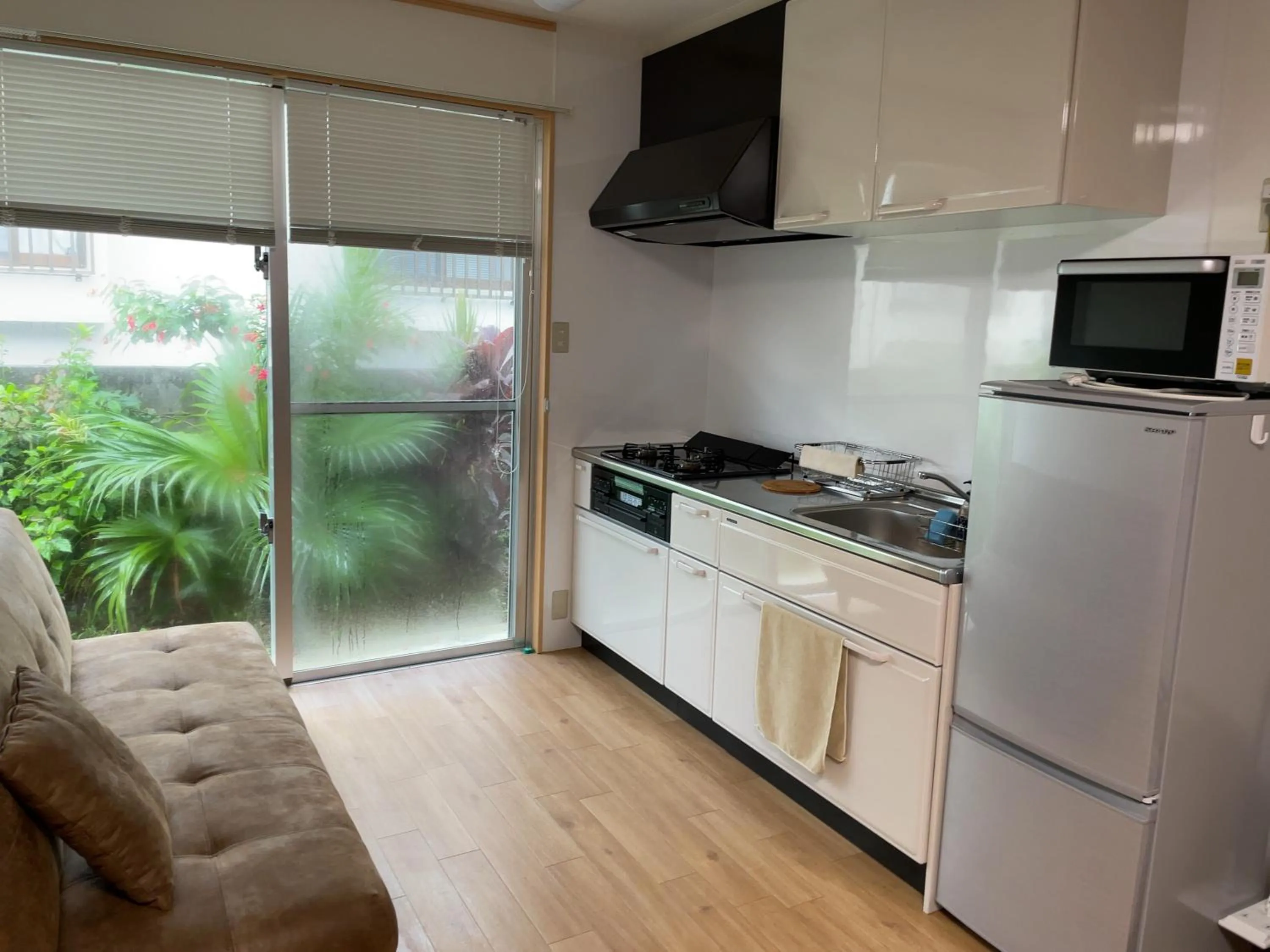 Kitchen or kitchenette in WhiteShisa