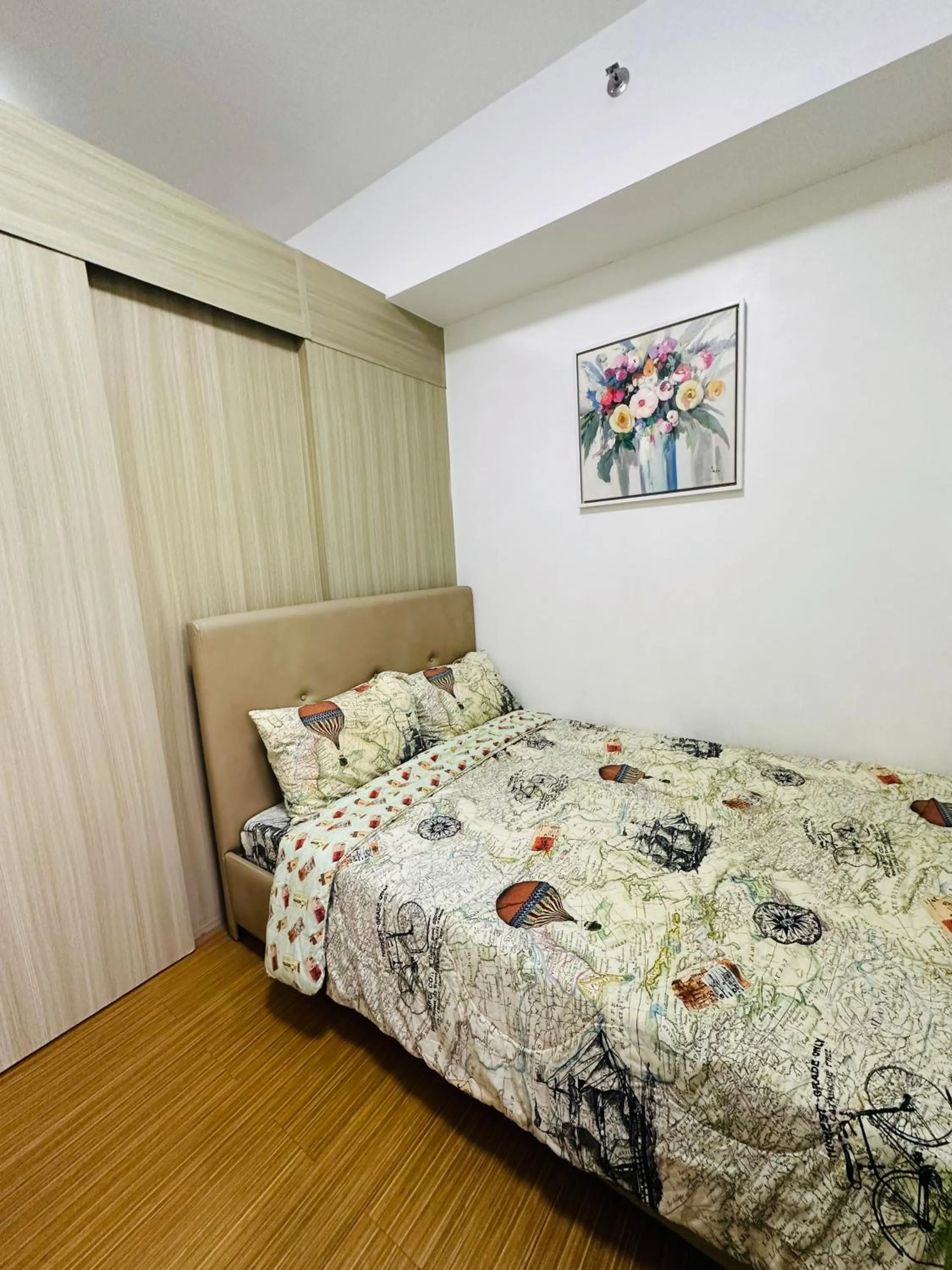 Bed in 1bedroom With Balcony Taguig Near Bgc mc kinley
