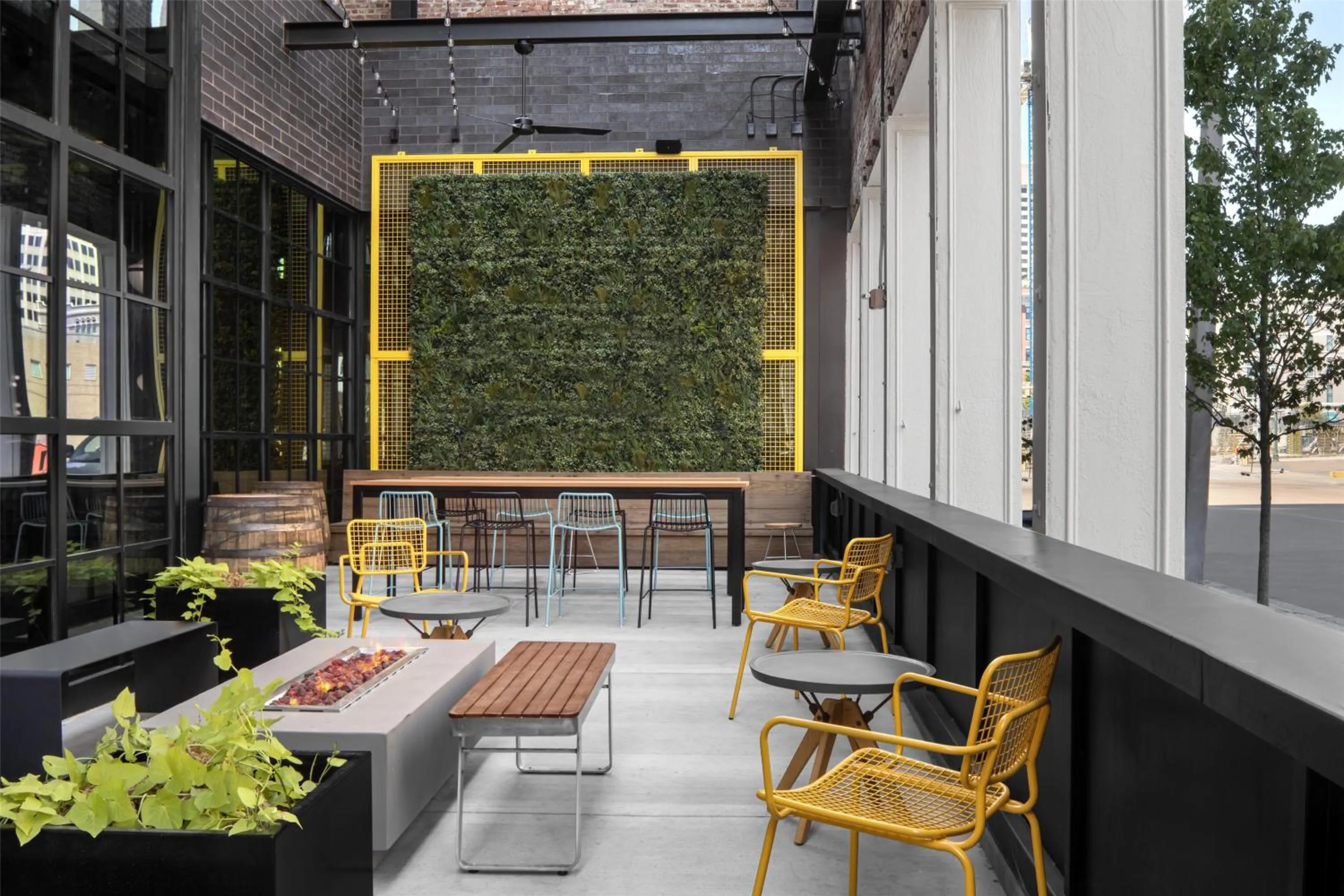 Lounge or bar in Caption By Hyatt Beale Street Memphis