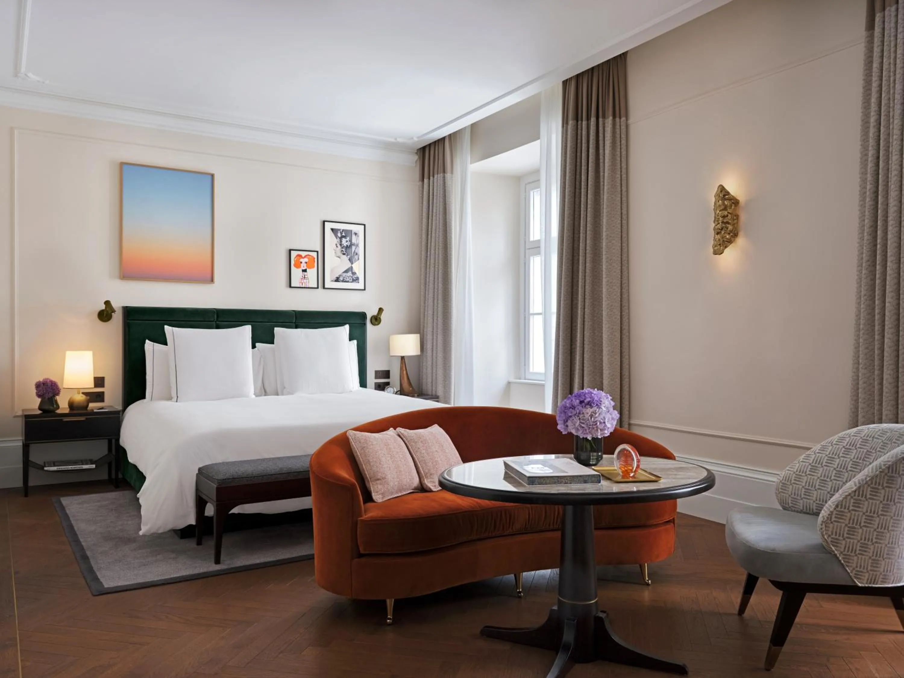 Bedroom, Bed in Rosewood Vienna