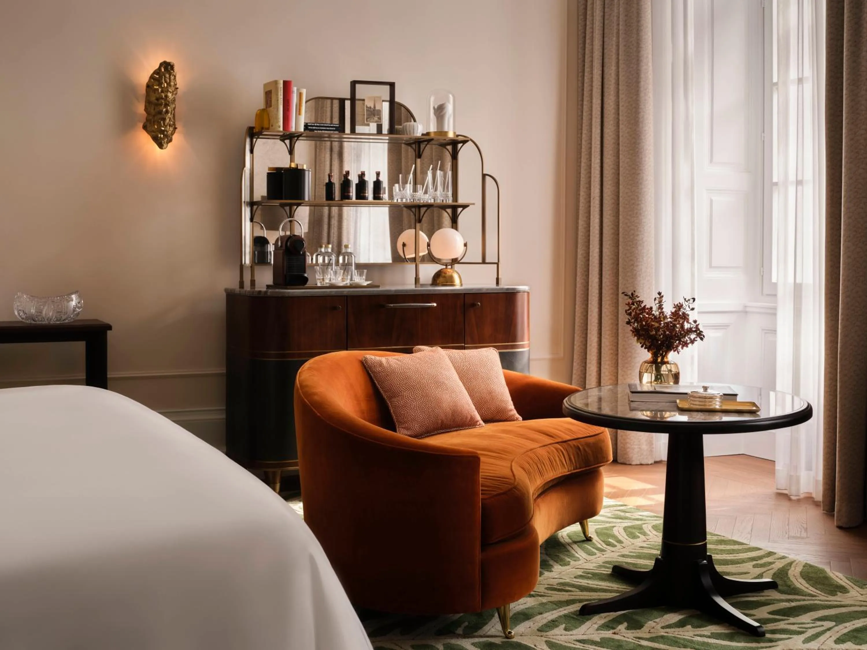 Bedroom, Bed in Rosewood Vienna