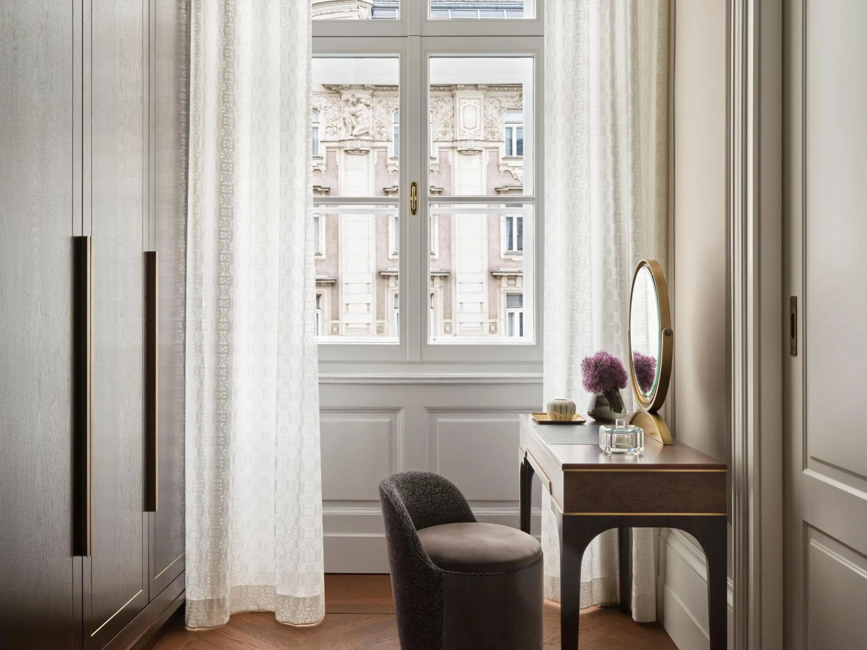 Living room in Rosewood Vienna