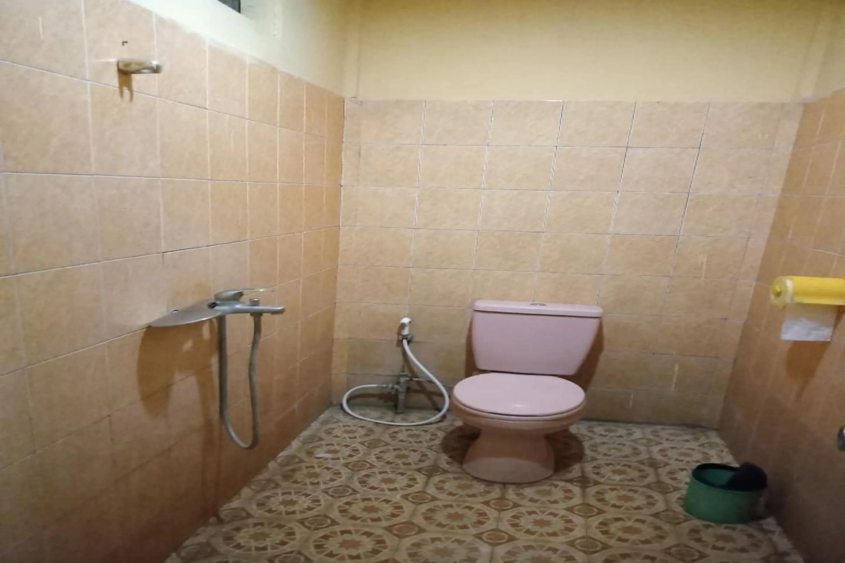 Bathroom in Hotel O Kelimutu Eco VillageNearMurundao Waterfall