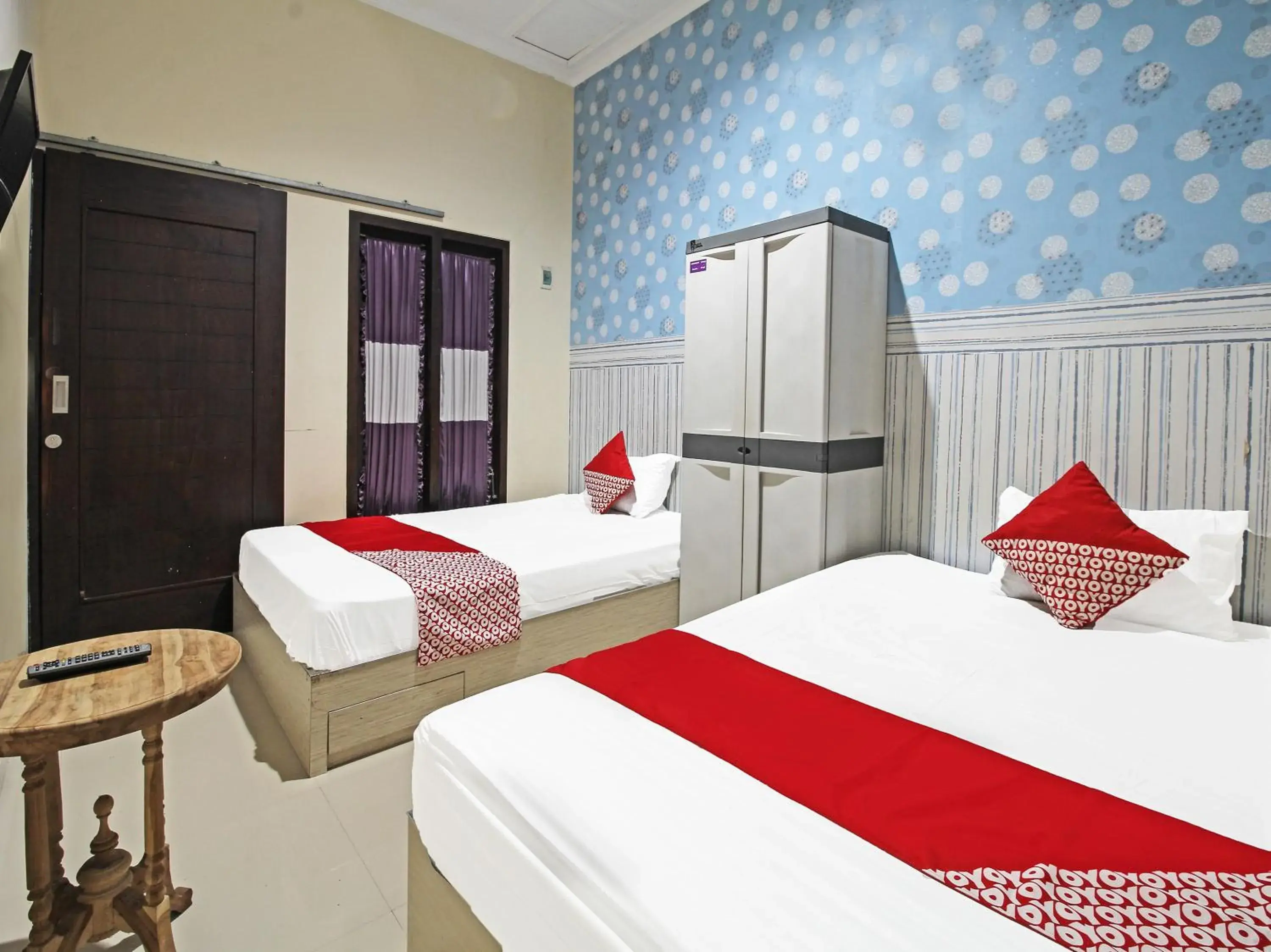 Budget Twin Room in Super OYO 91202 Family Guest House Syariah Budget Twin Room in Super OYO 91202 Family Guest House Syariah