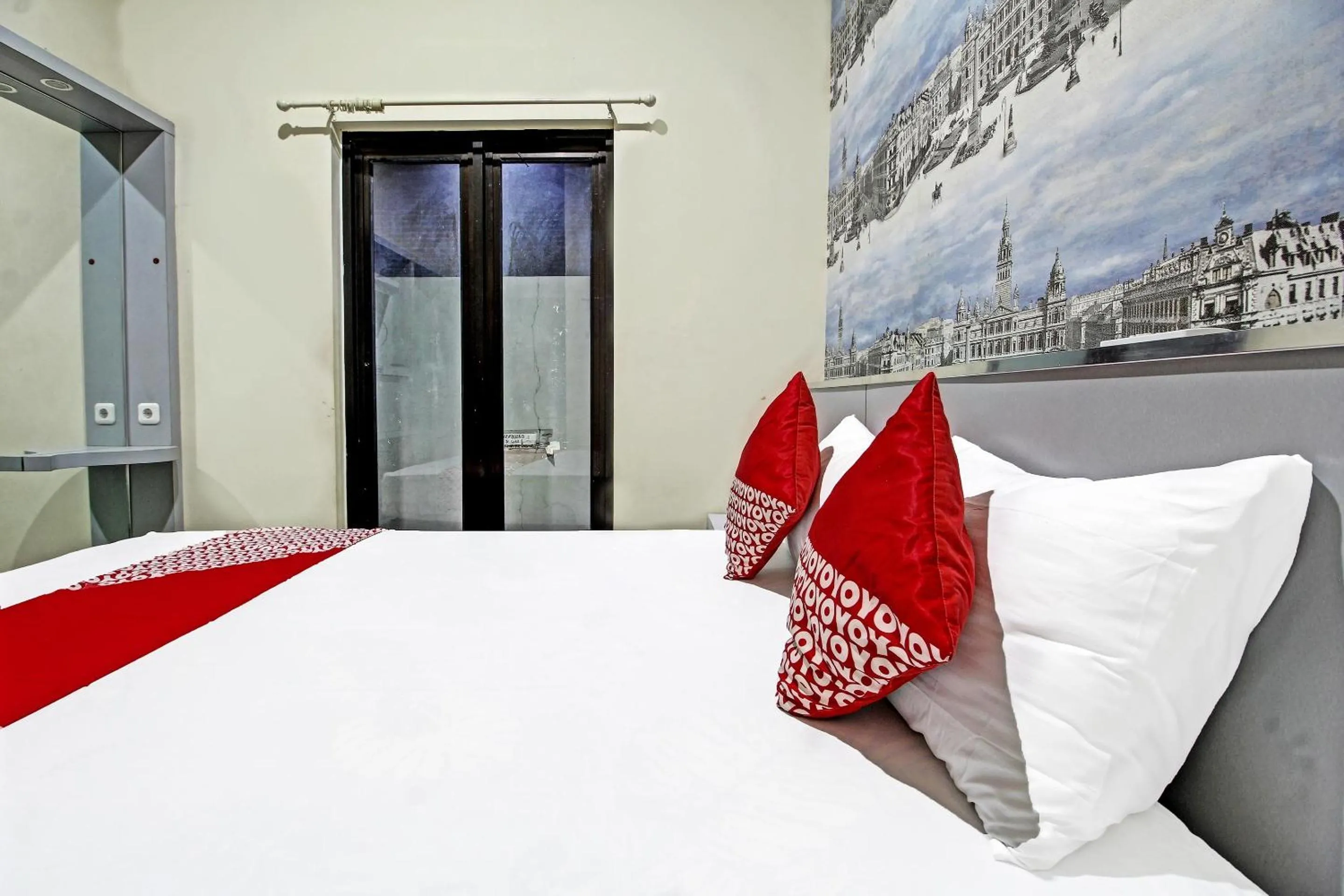 Bedroom, Bed in Hotel O Family Guest House Syariah