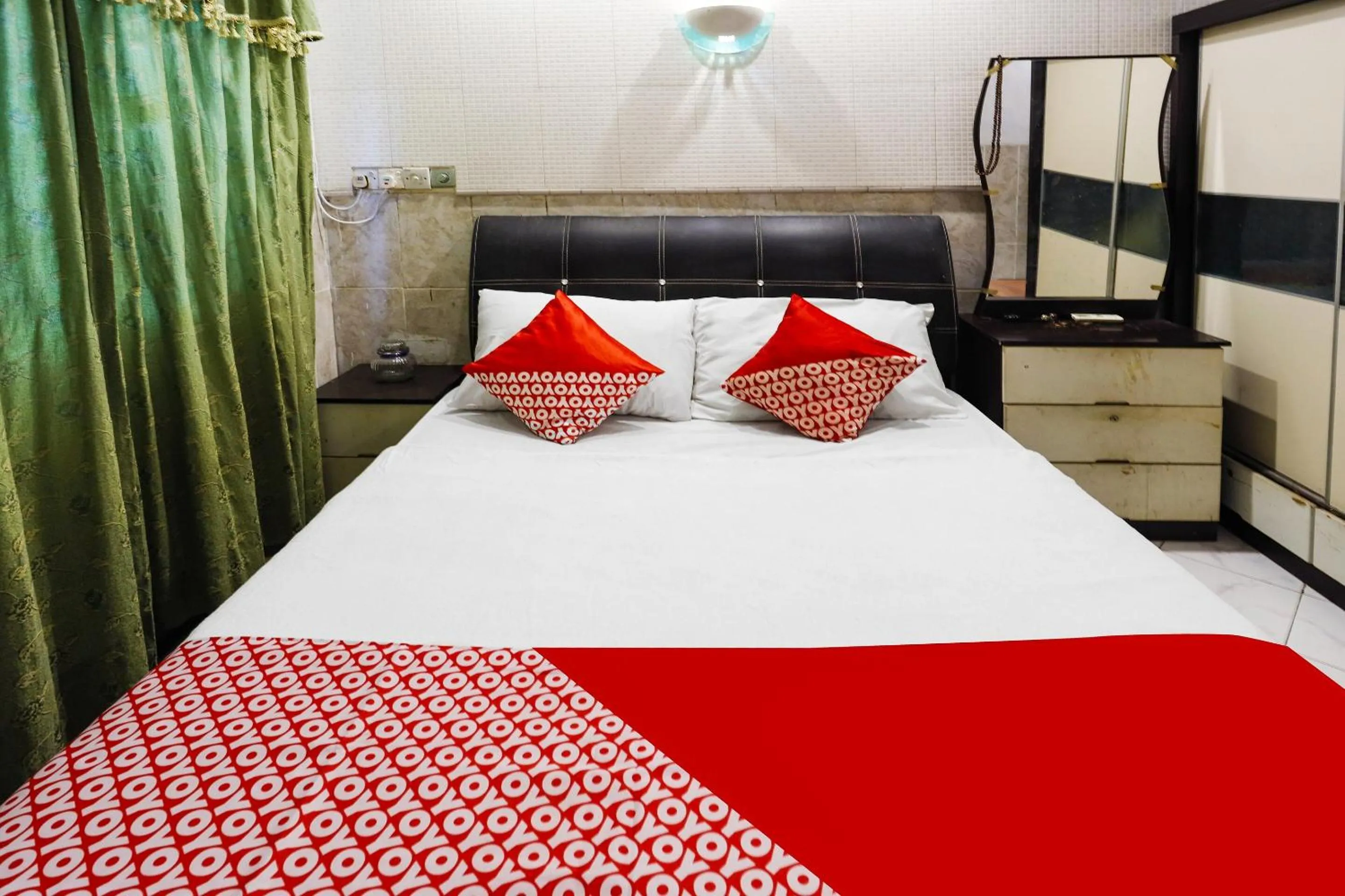 Bedroom, Bed in Hotel O Manisee 1 Homestay Syariah