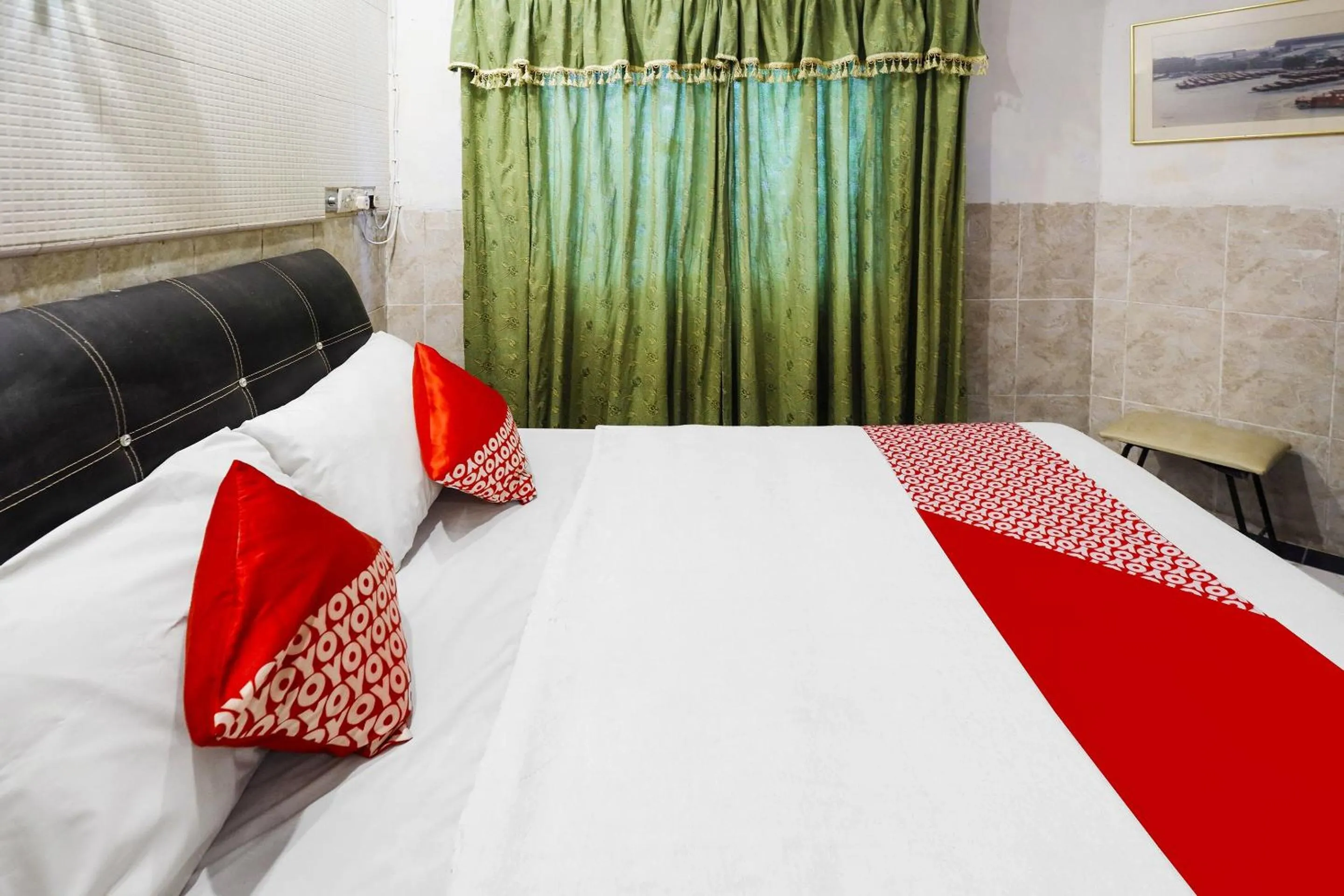 Bedroom, Bed in Hotel O Manisee 1 Homestay Syariah