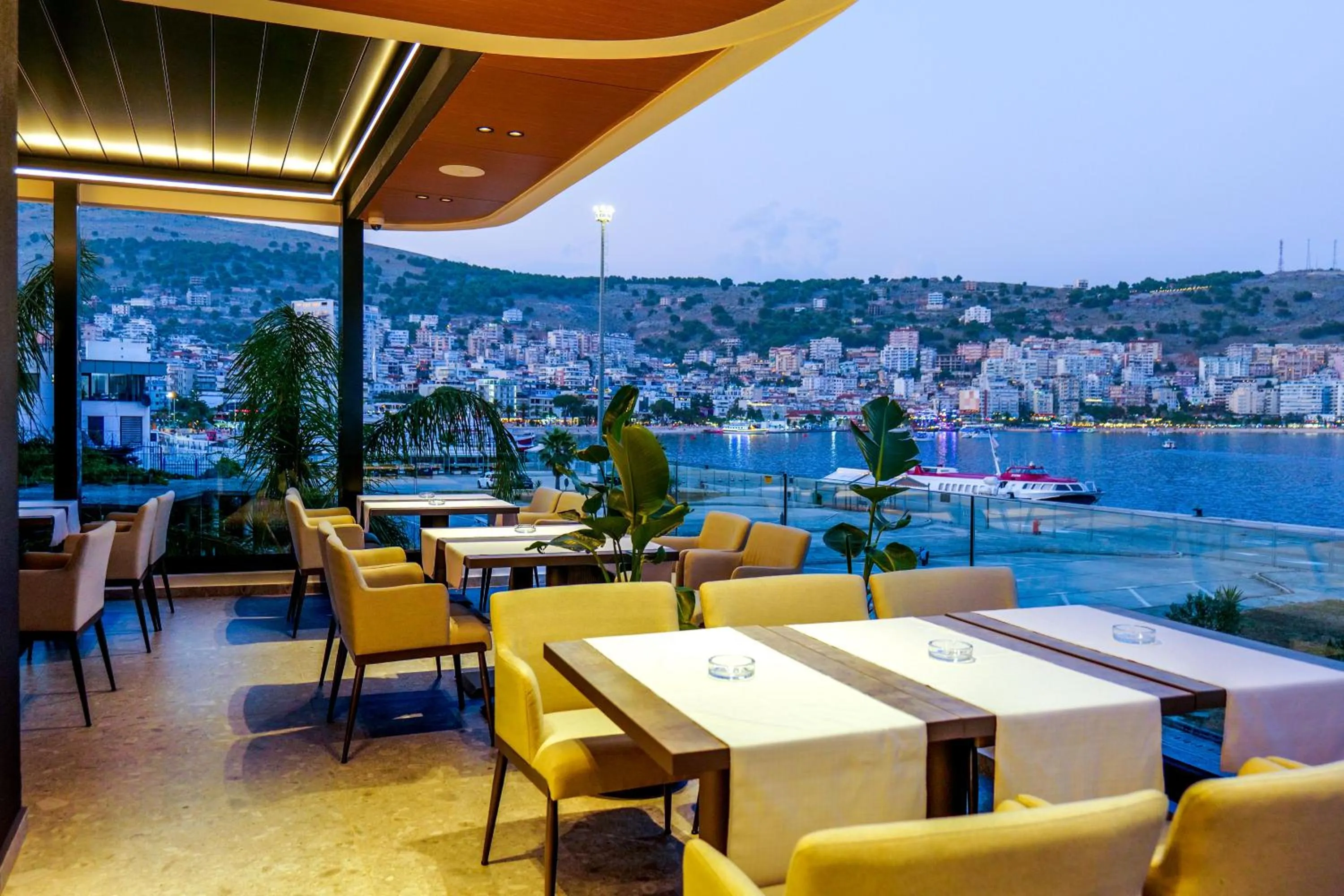 Restaurant/places to eat in AL'YACHT Premium Hotel