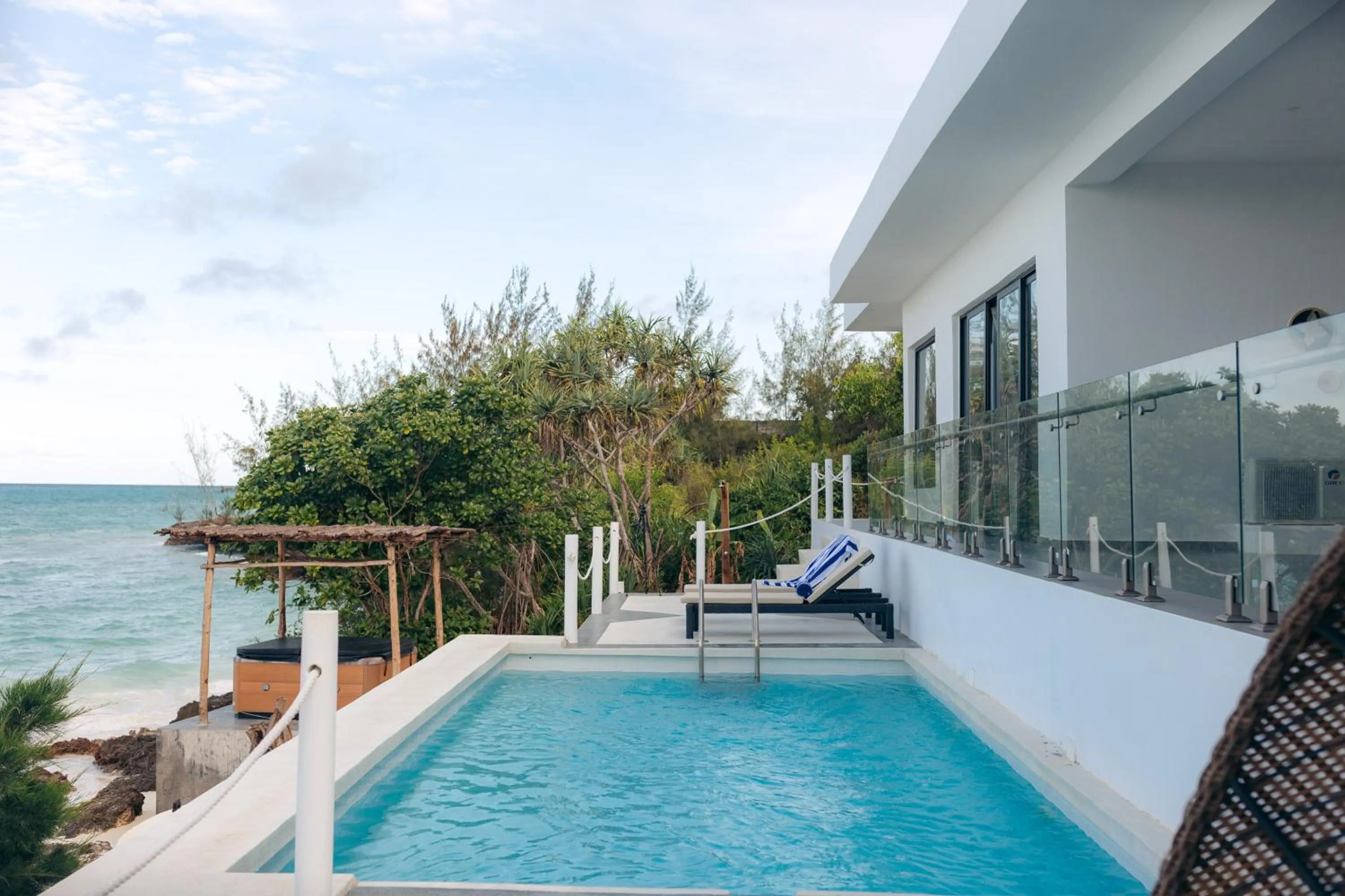 Hot Tub in Safira Blu Luxury Resort & Villas