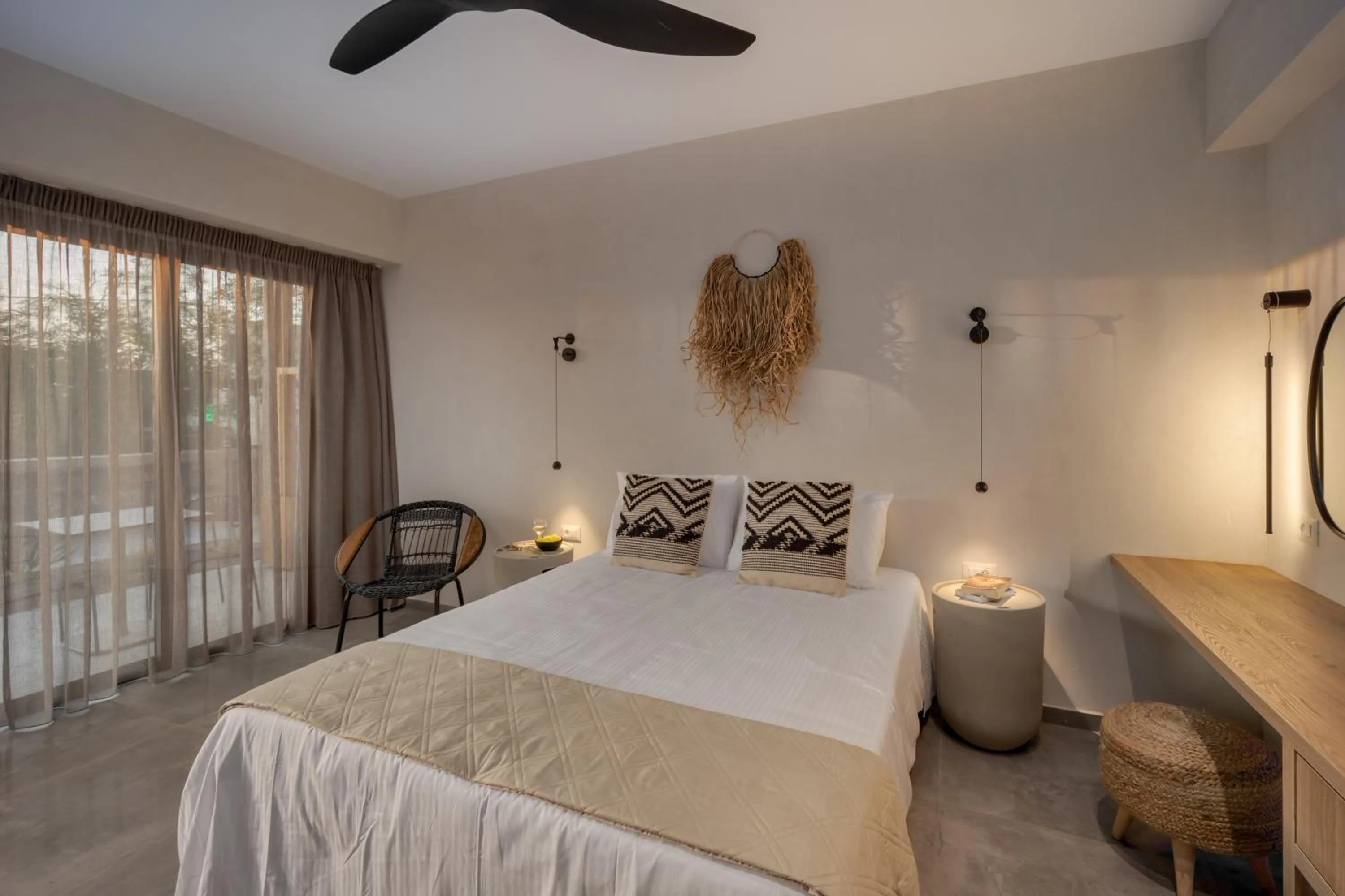 Bed in Casa D'Oro Suites by Estia 'Adults Only'