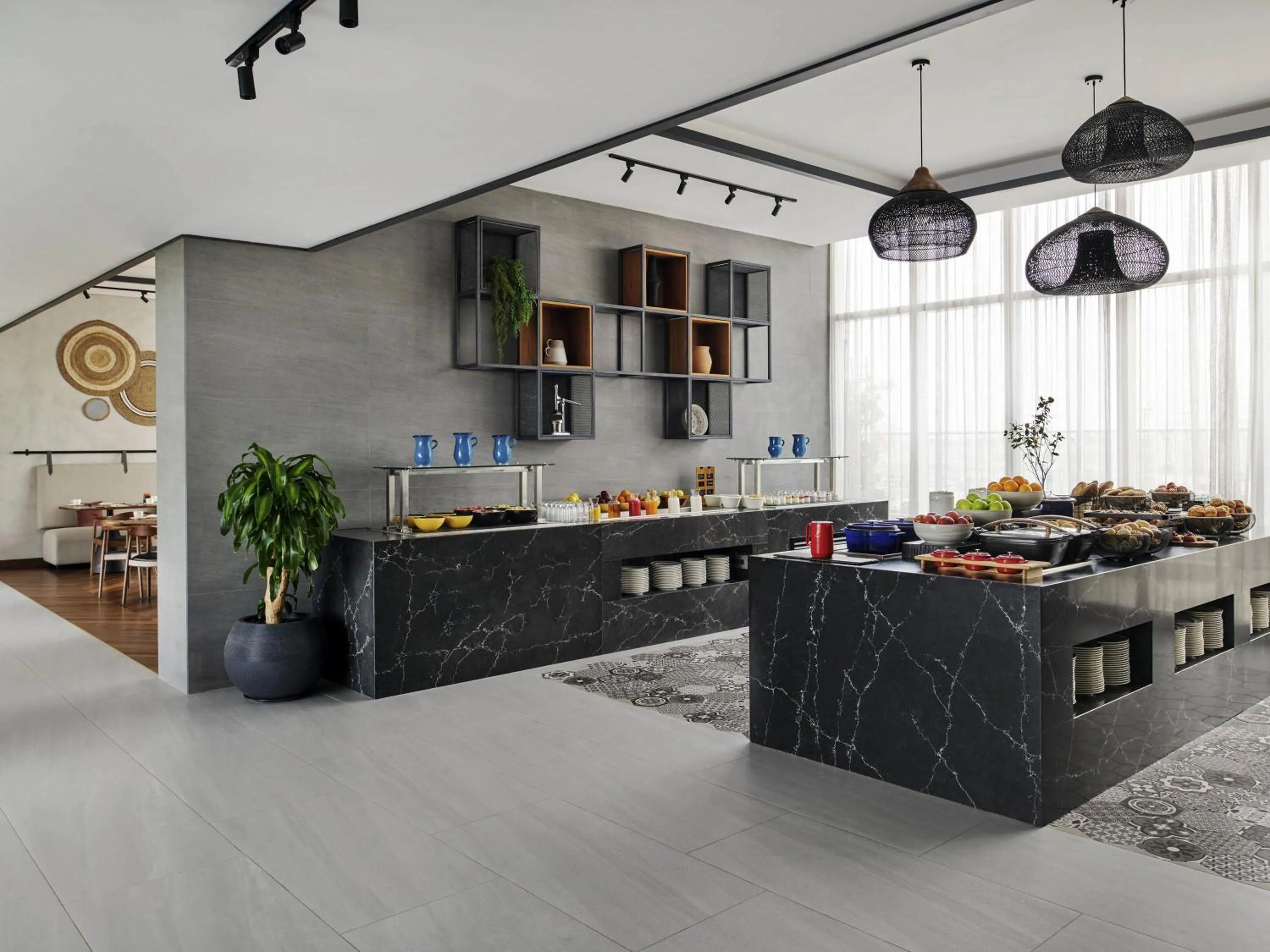 Restaurant/places to eat in Movenpick Jumeirah Village Triangle