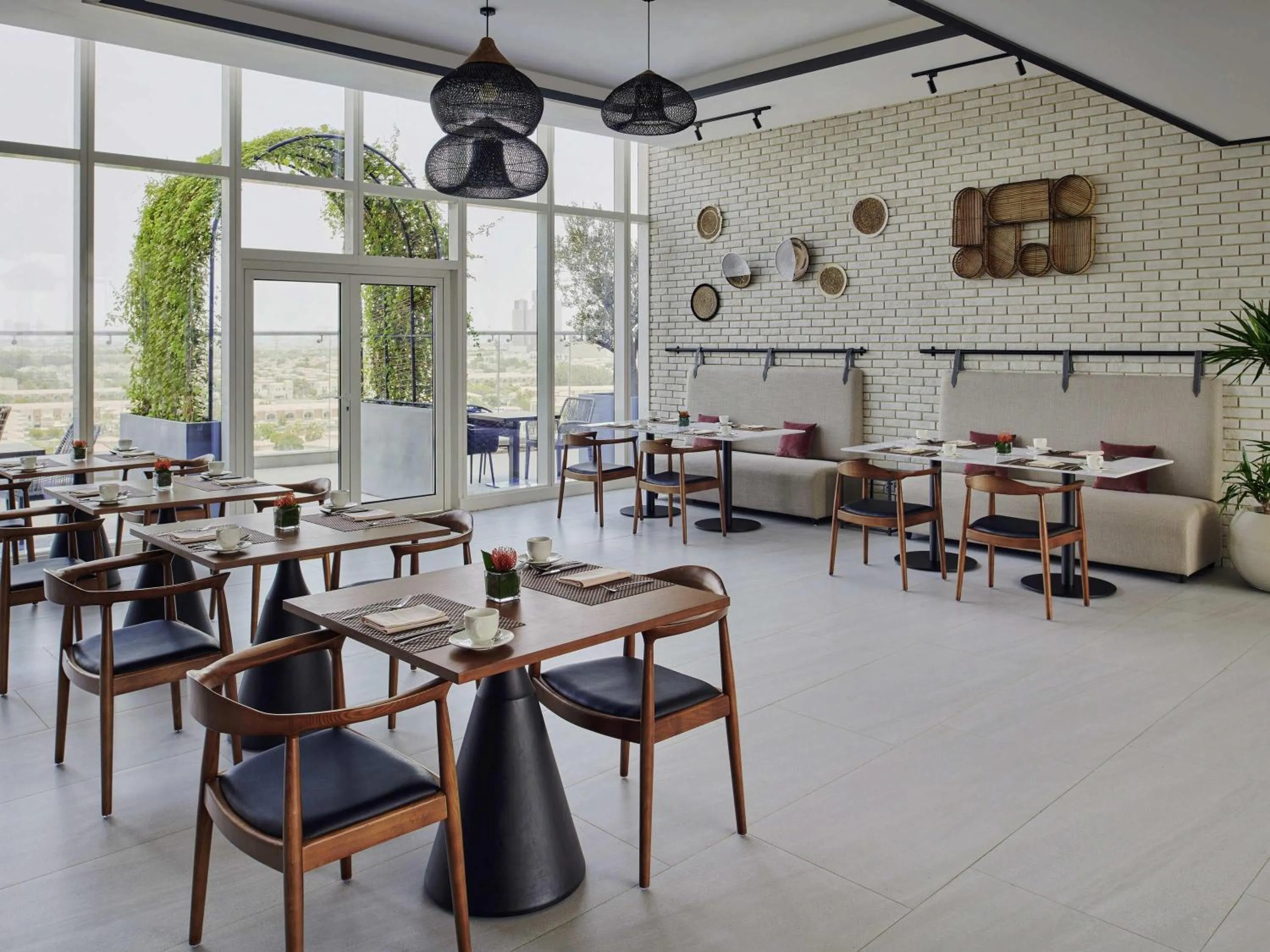 Restaurant/places to eat in Movenpick Jumeirah Village Triangle