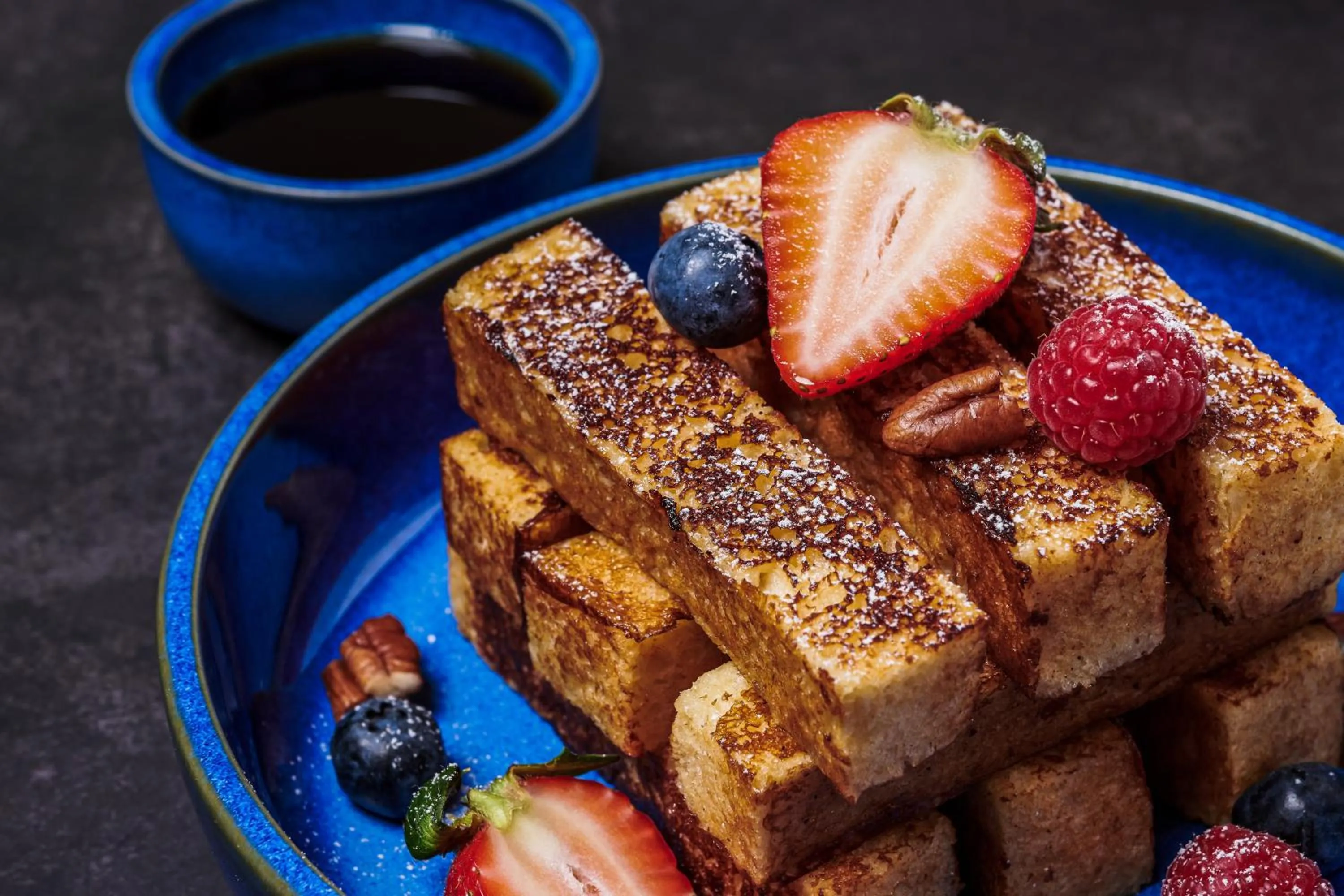 Restaurant/places to eat in Movenpick Jumeirah Village Triangle