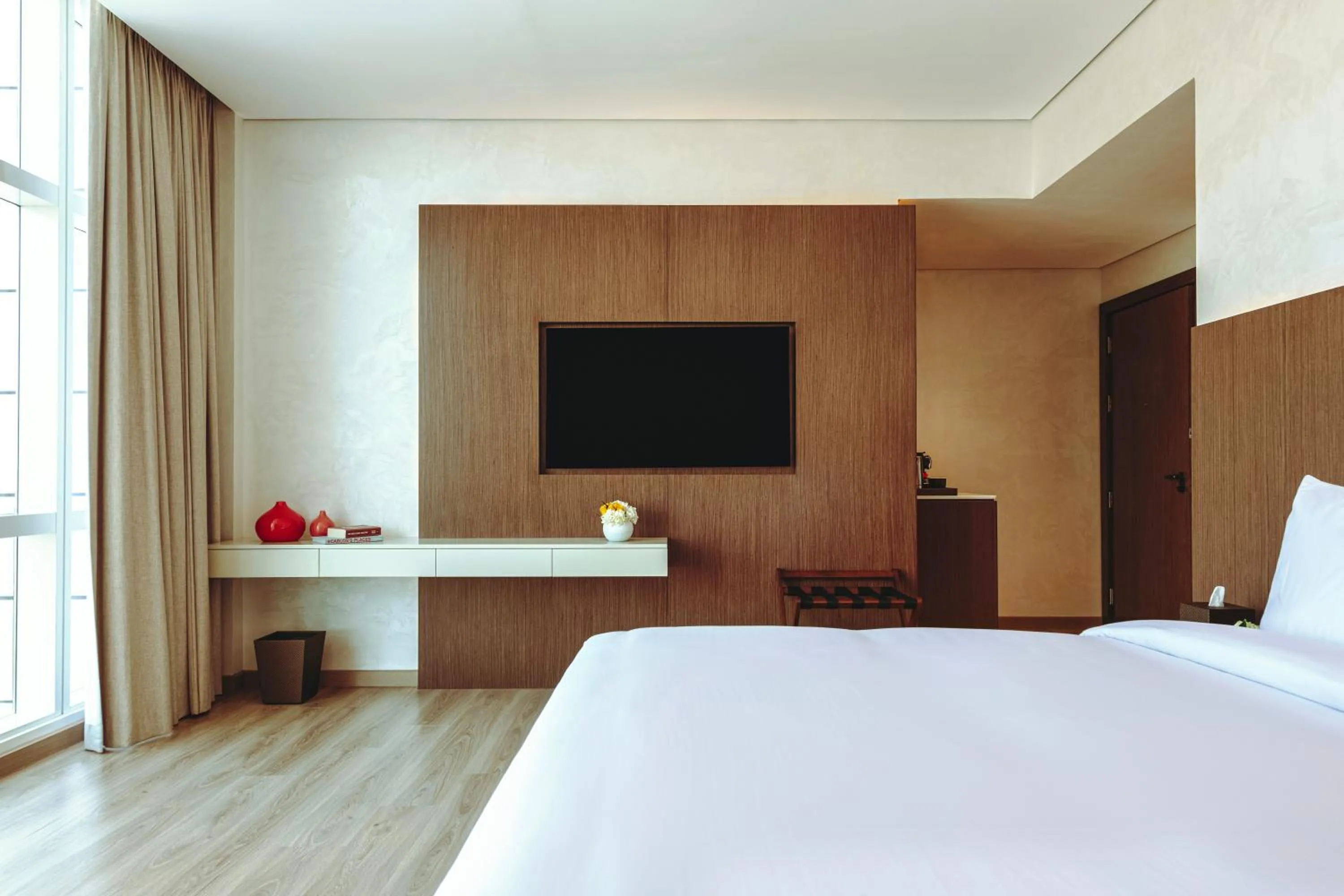 Bedroom, Bed in Movenpick Jumeirah Village Triangle