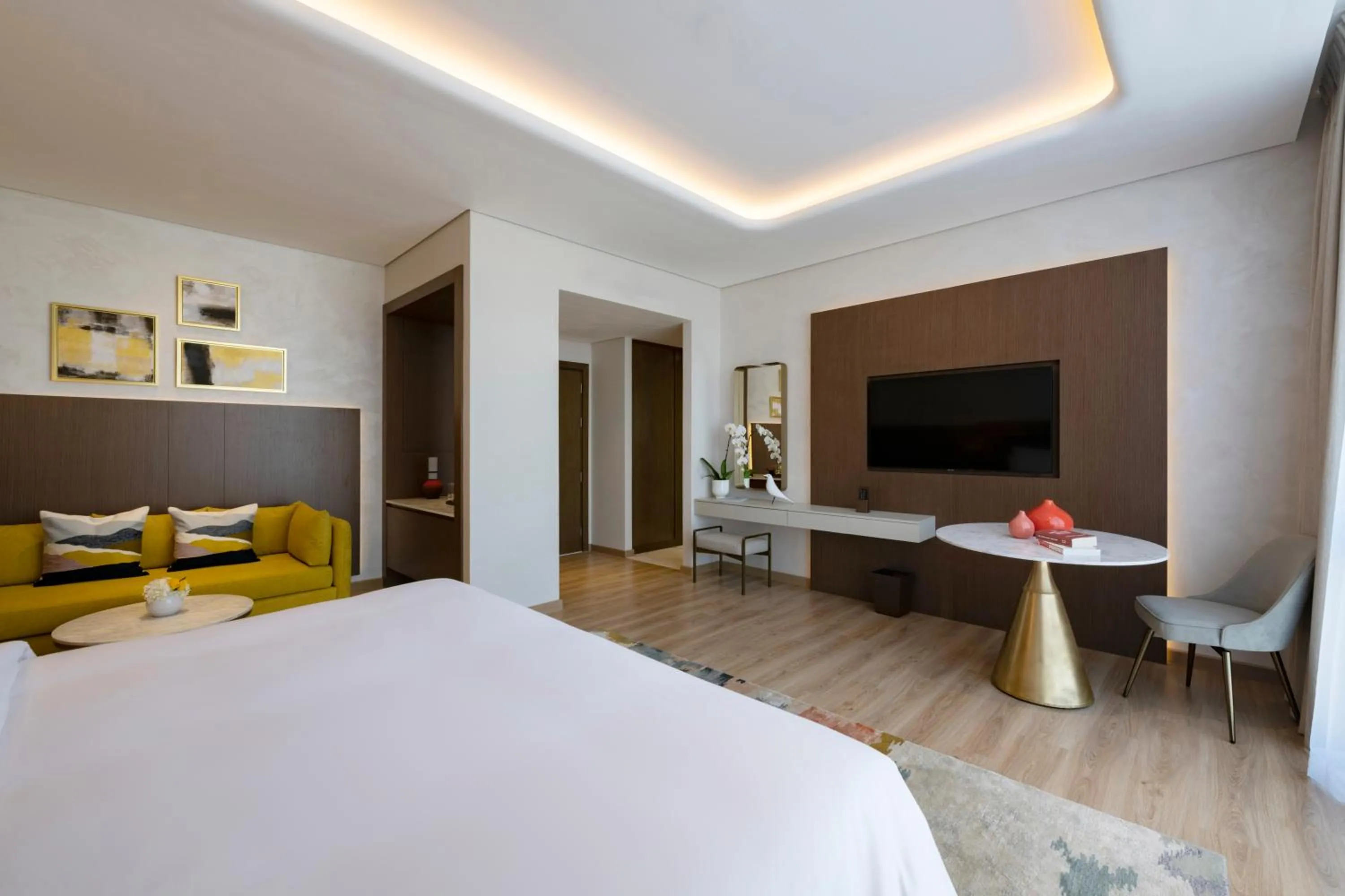 Photo of the whole room, Bed in Movenpick Jumeirah Village Triangle