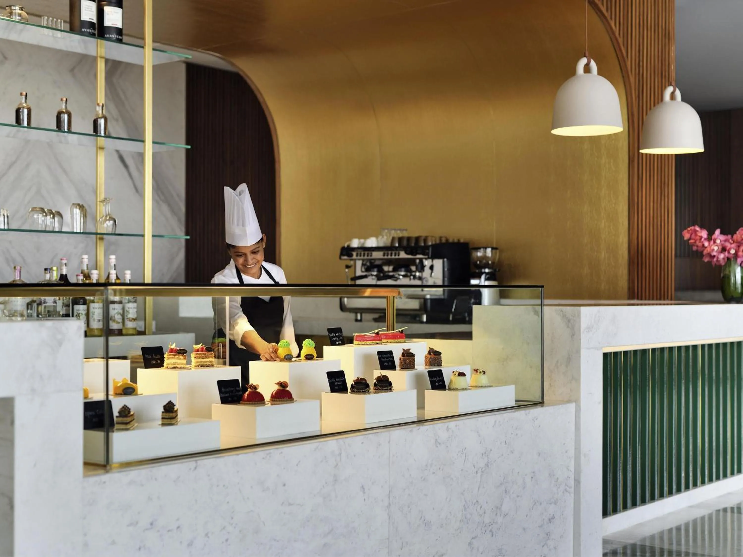 Restaurant/places to eat in Movenpick Jumeirah Village Triangle