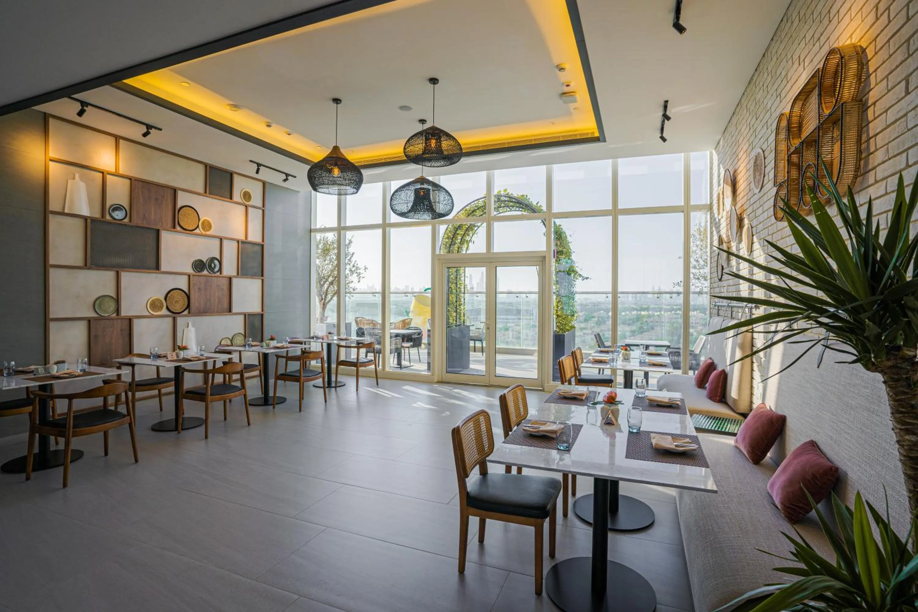 Restaurant/places to eat in Movenpick Jumeirah Village Triangle