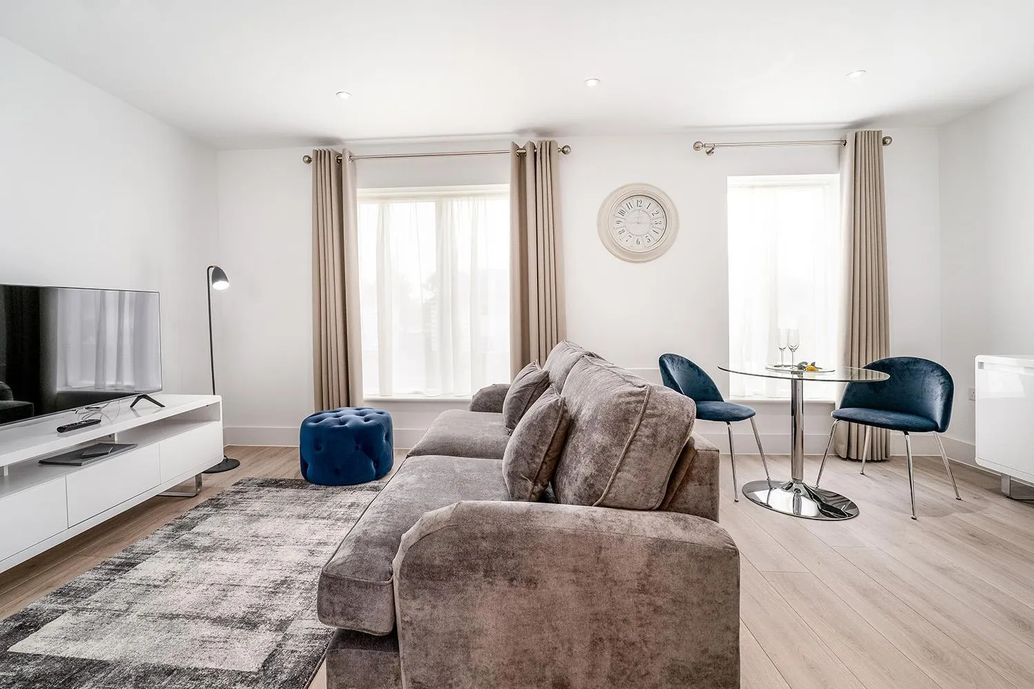 TV and multimedia in Citystay Living - Finch House