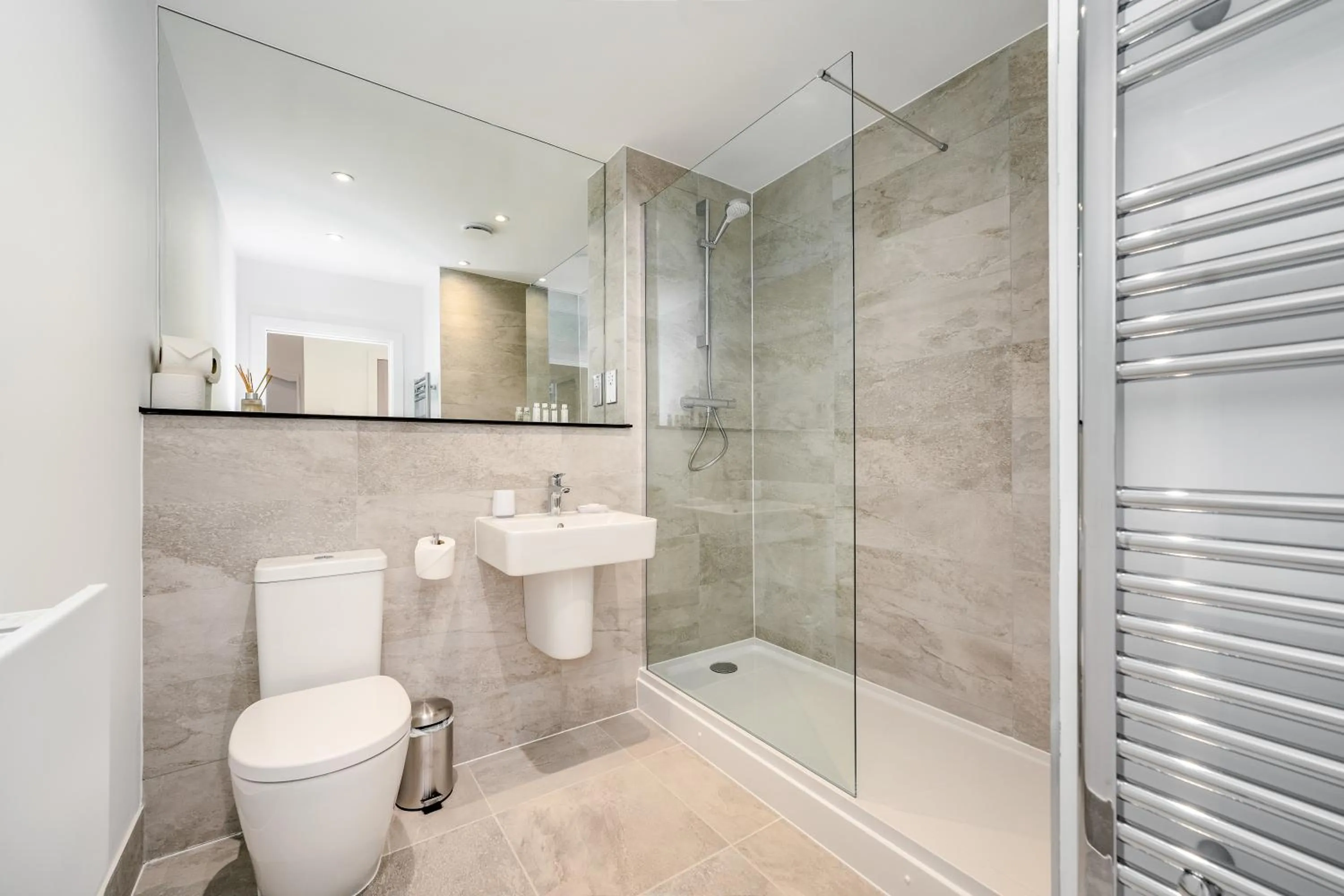 Bathroom in Citystay Living - Finch House