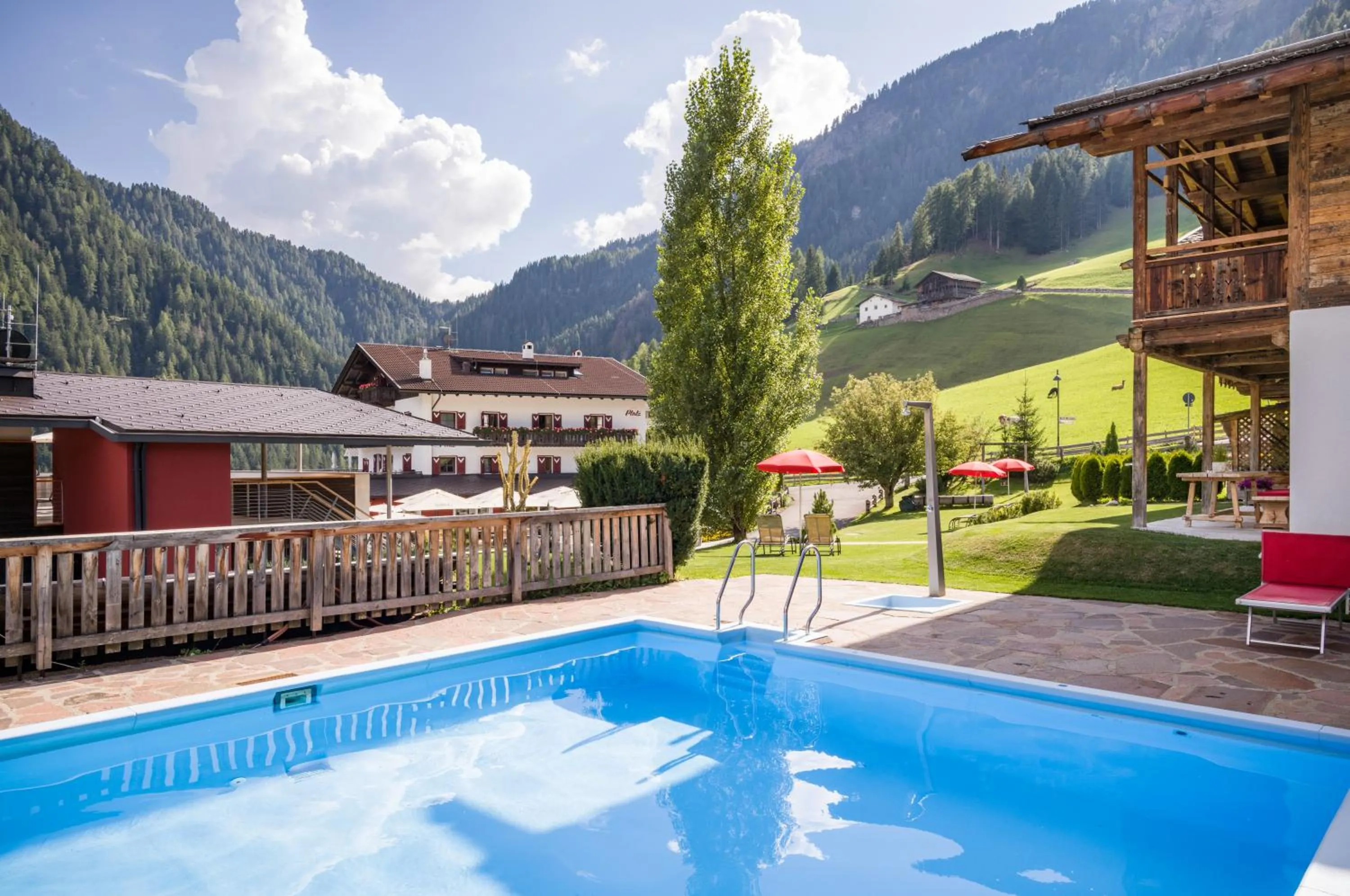 Swimming pool in Hotel Platz