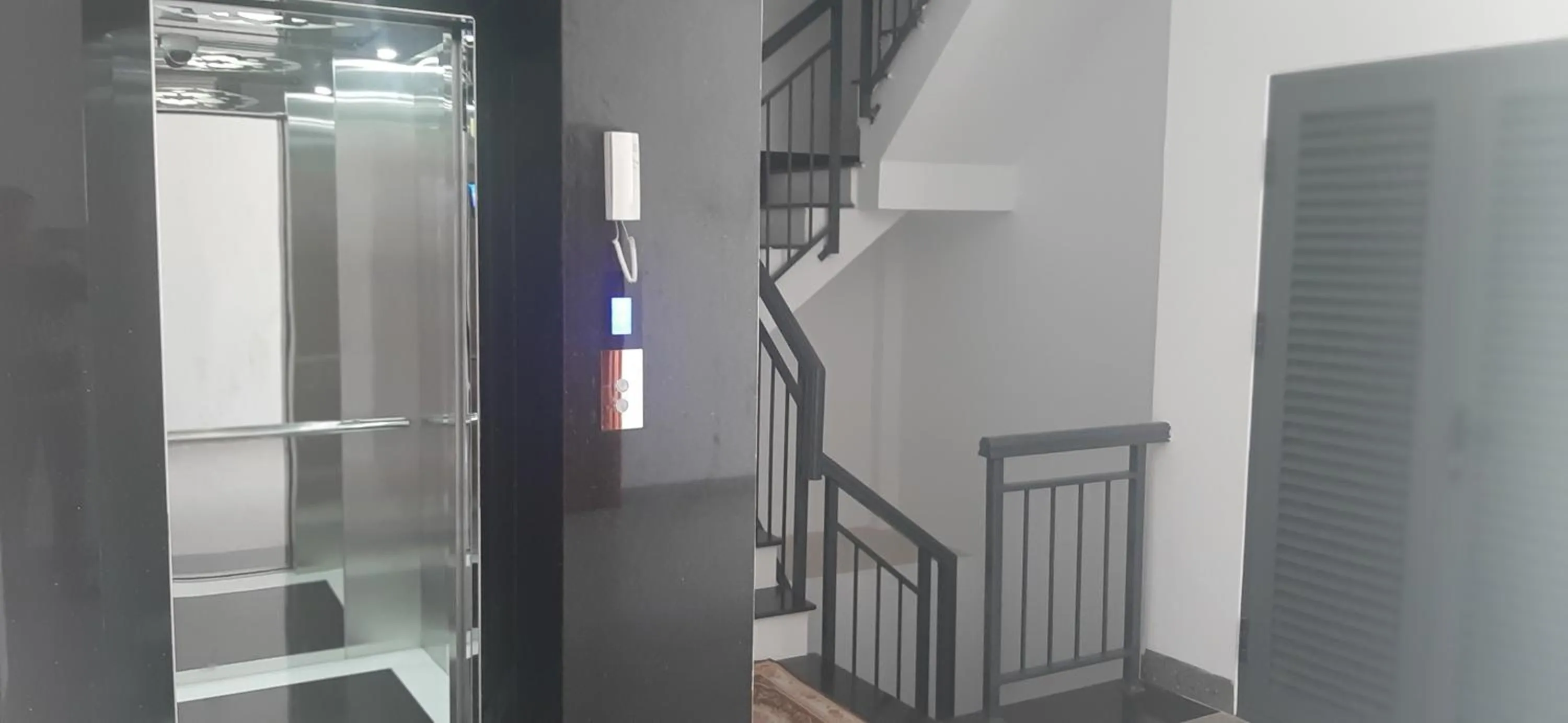 Lobby or reception in OYO 1161 Puchin Hotel And Apartment