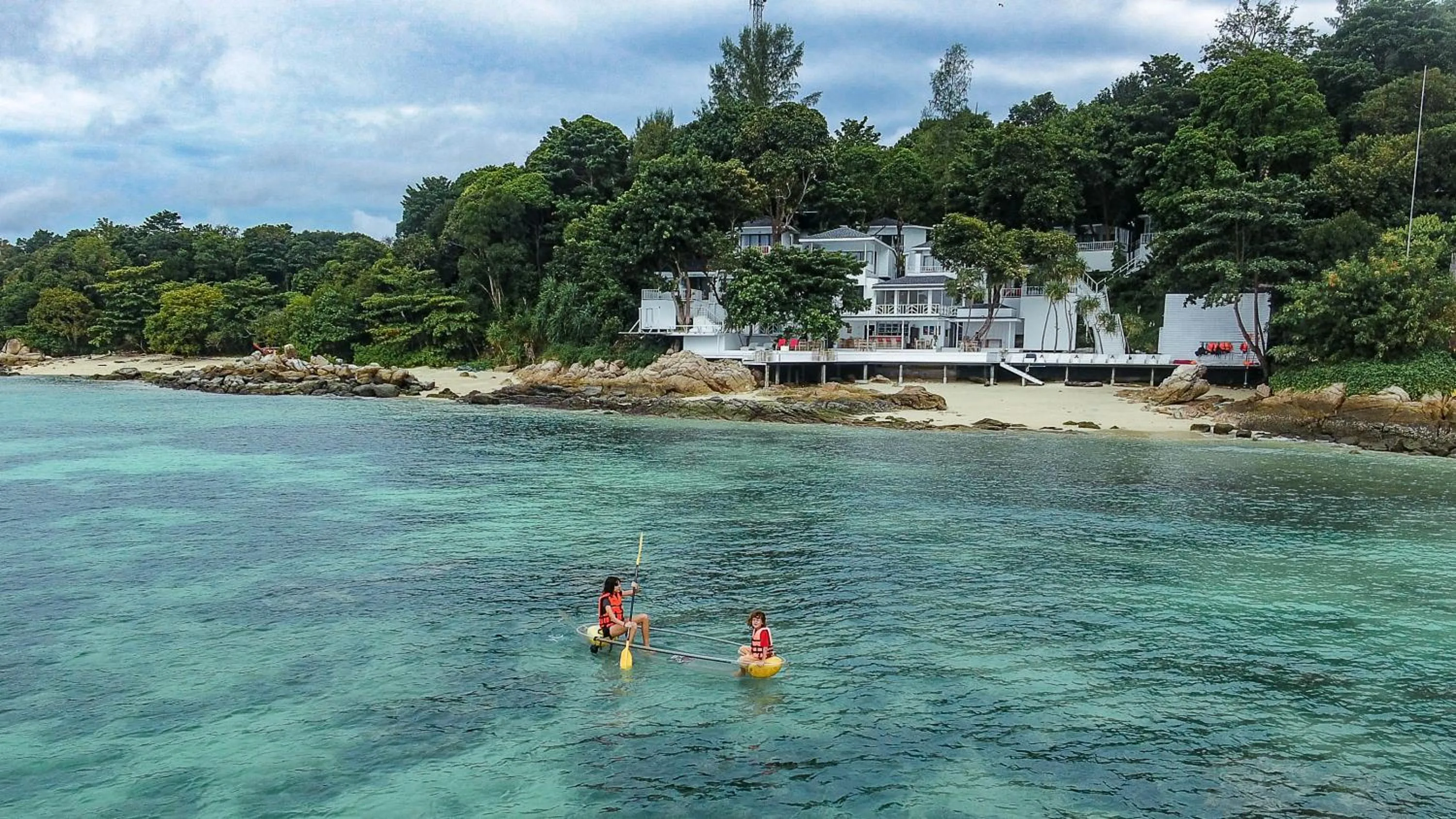 Property building in Casa De Lipe