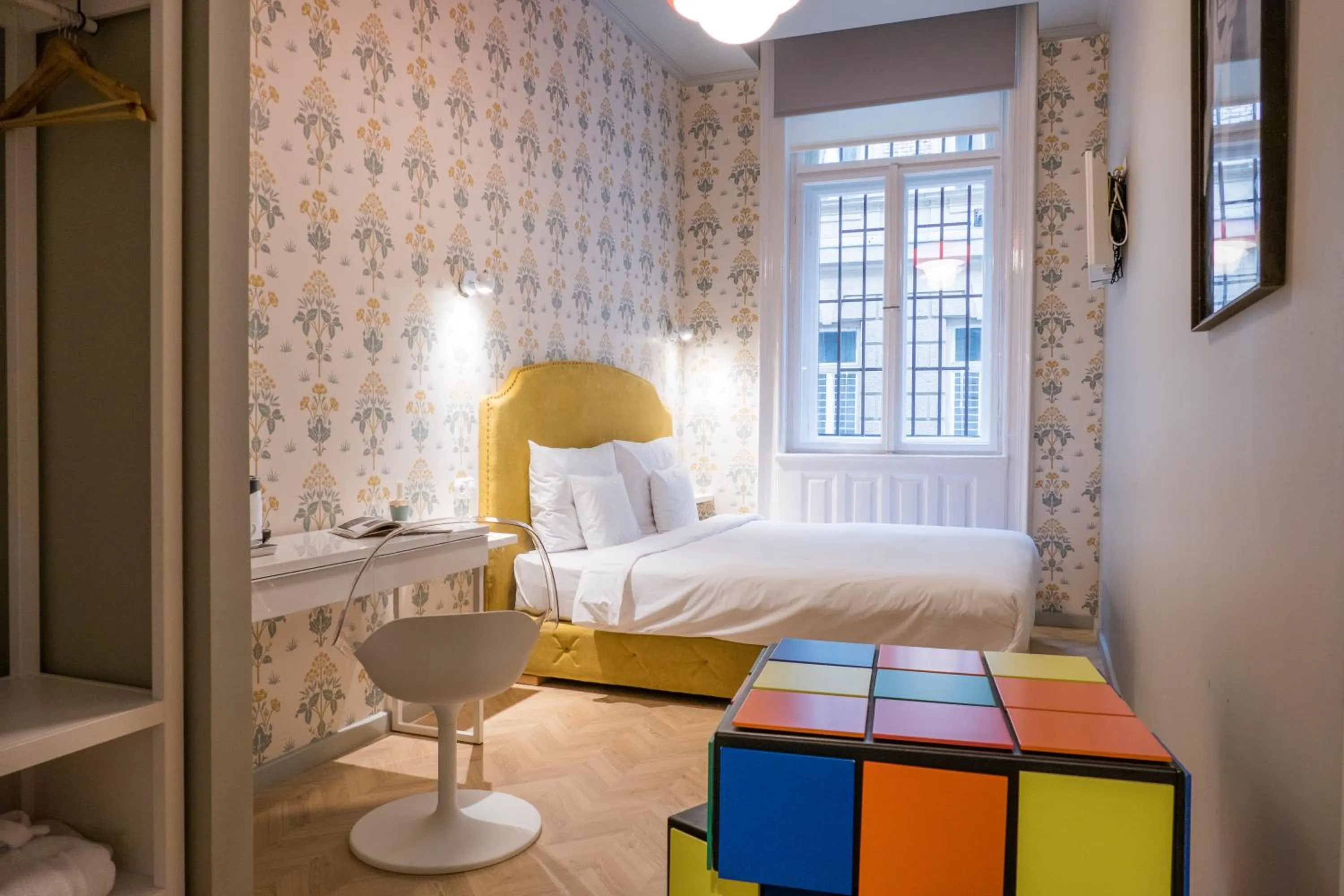 Photo of the whole room, Bed in Metropolis Budapest Boutique Hotel