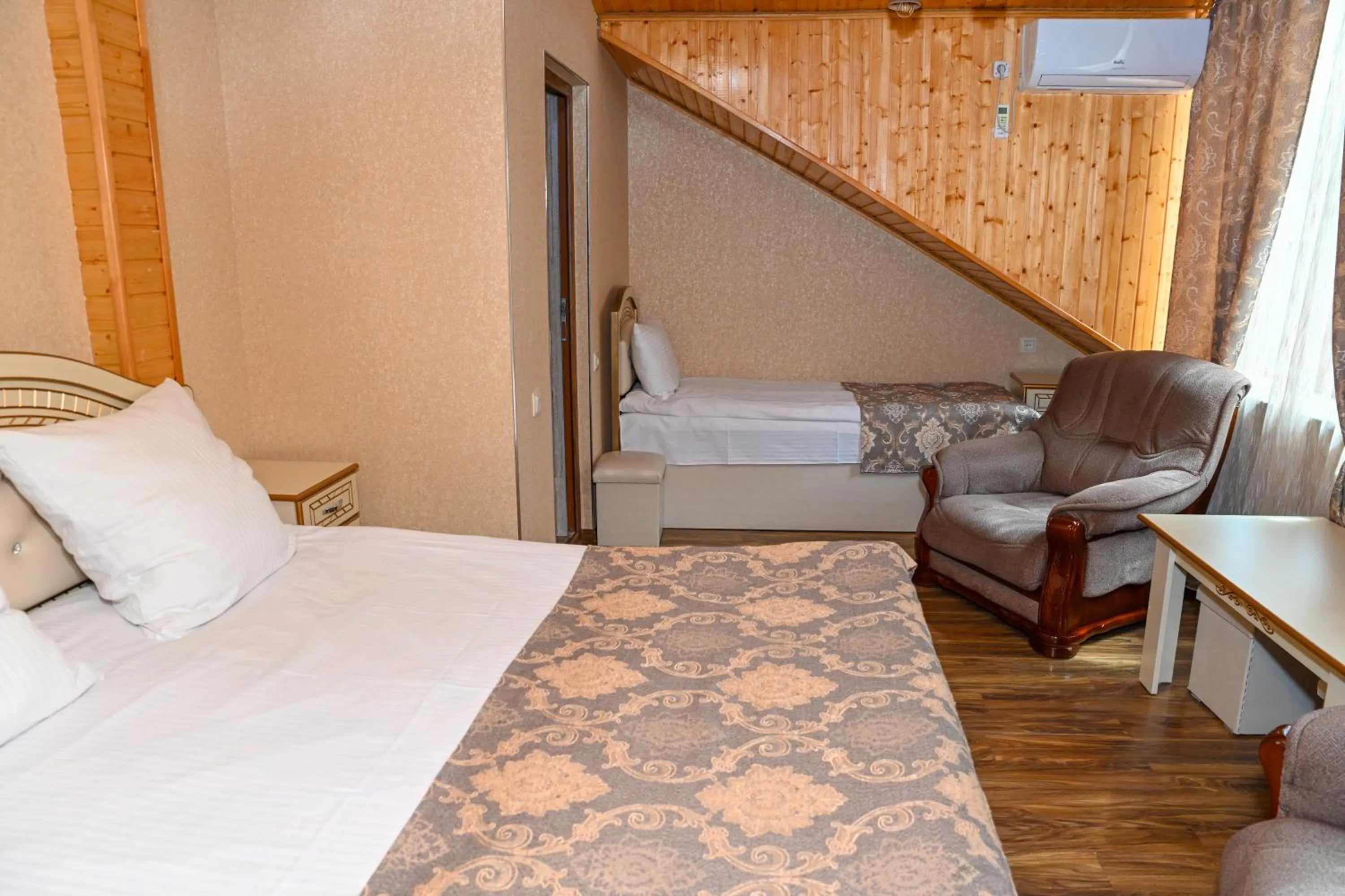 Bed in Har-Mar Hotel