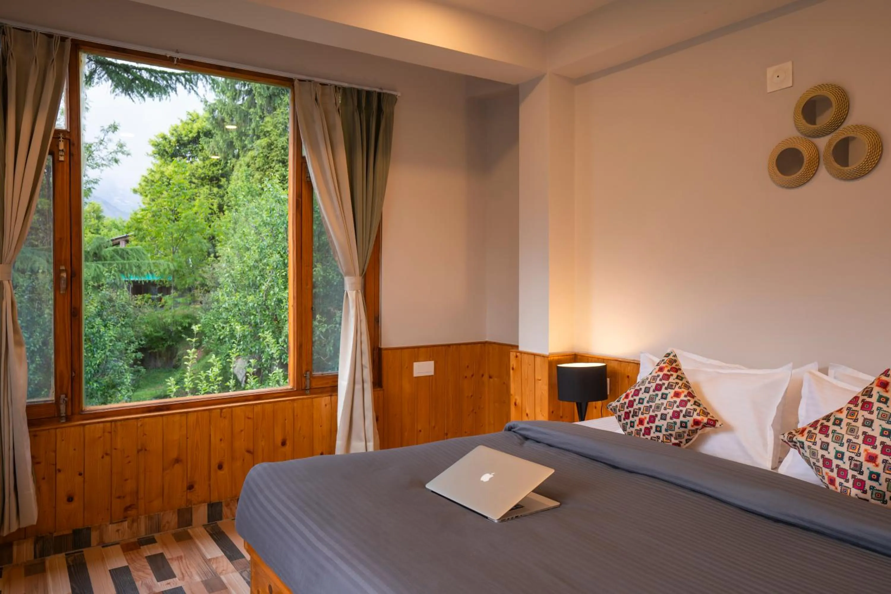 Bed in Zostel Manali, Vashisht