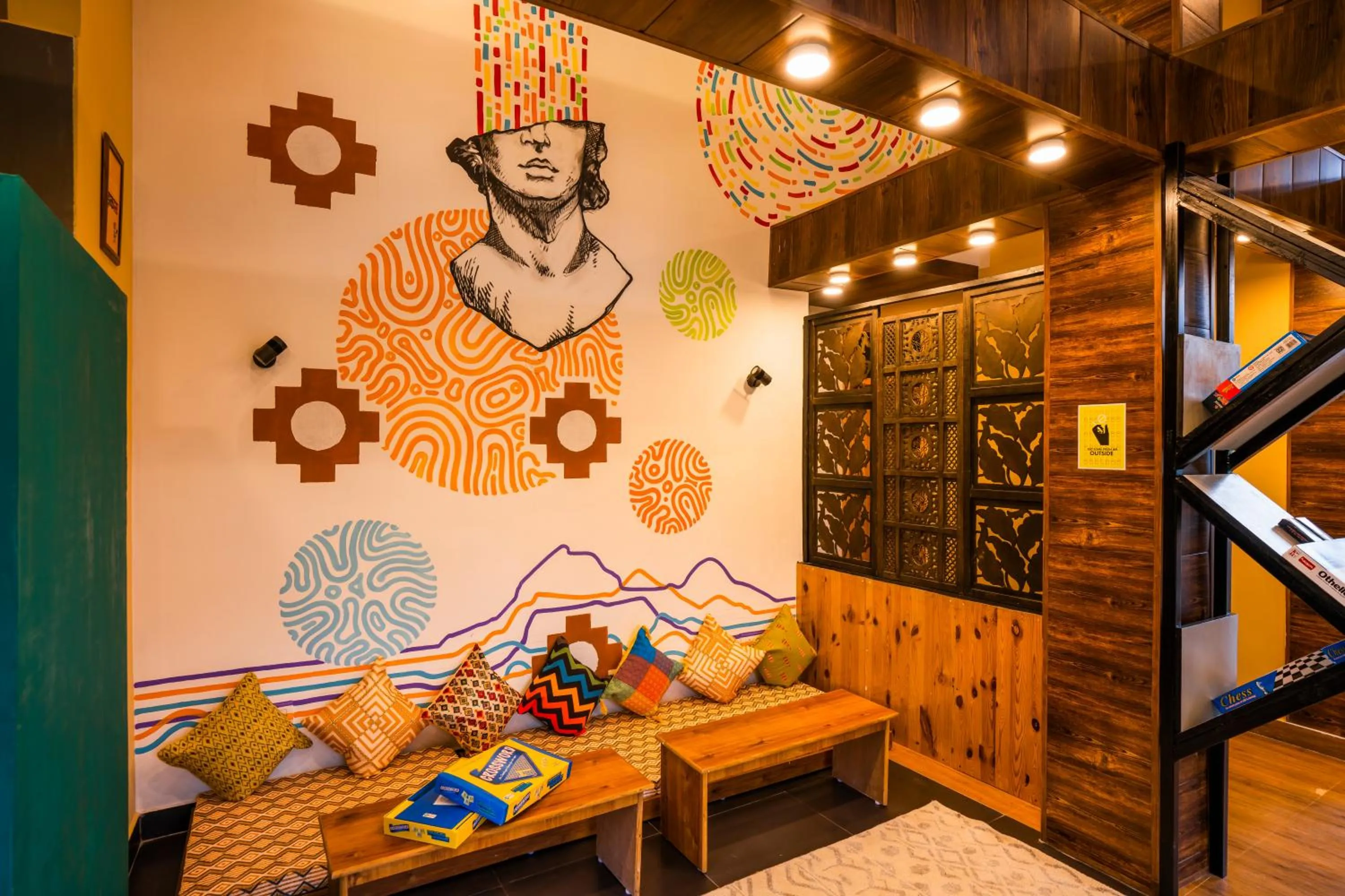 Living room in Zostel Manali, Vashisht