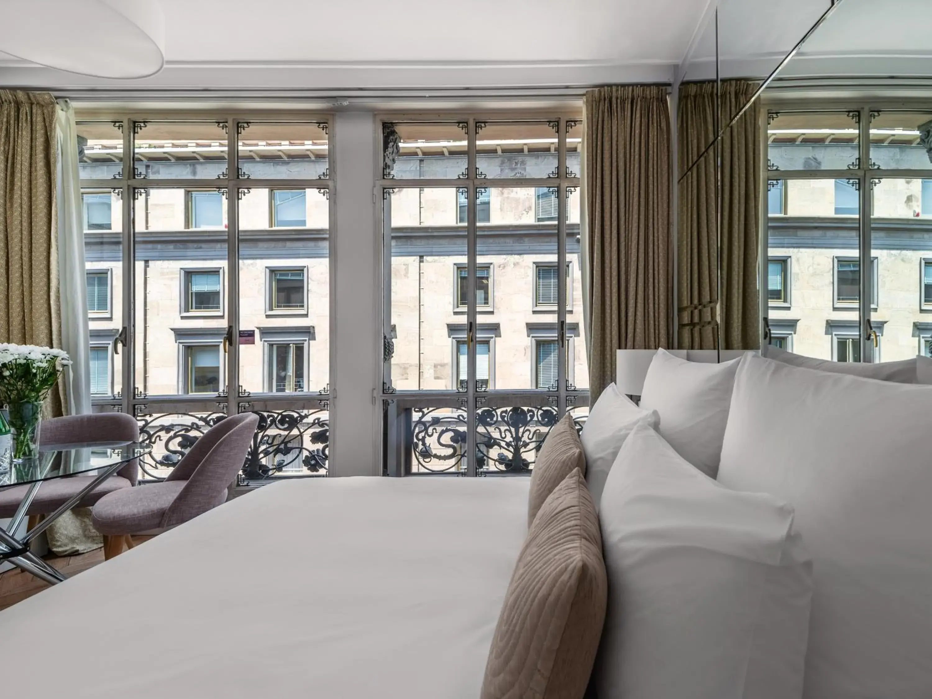 Extra Large Room in Milan Adore Extra Large Room in Milan Adore