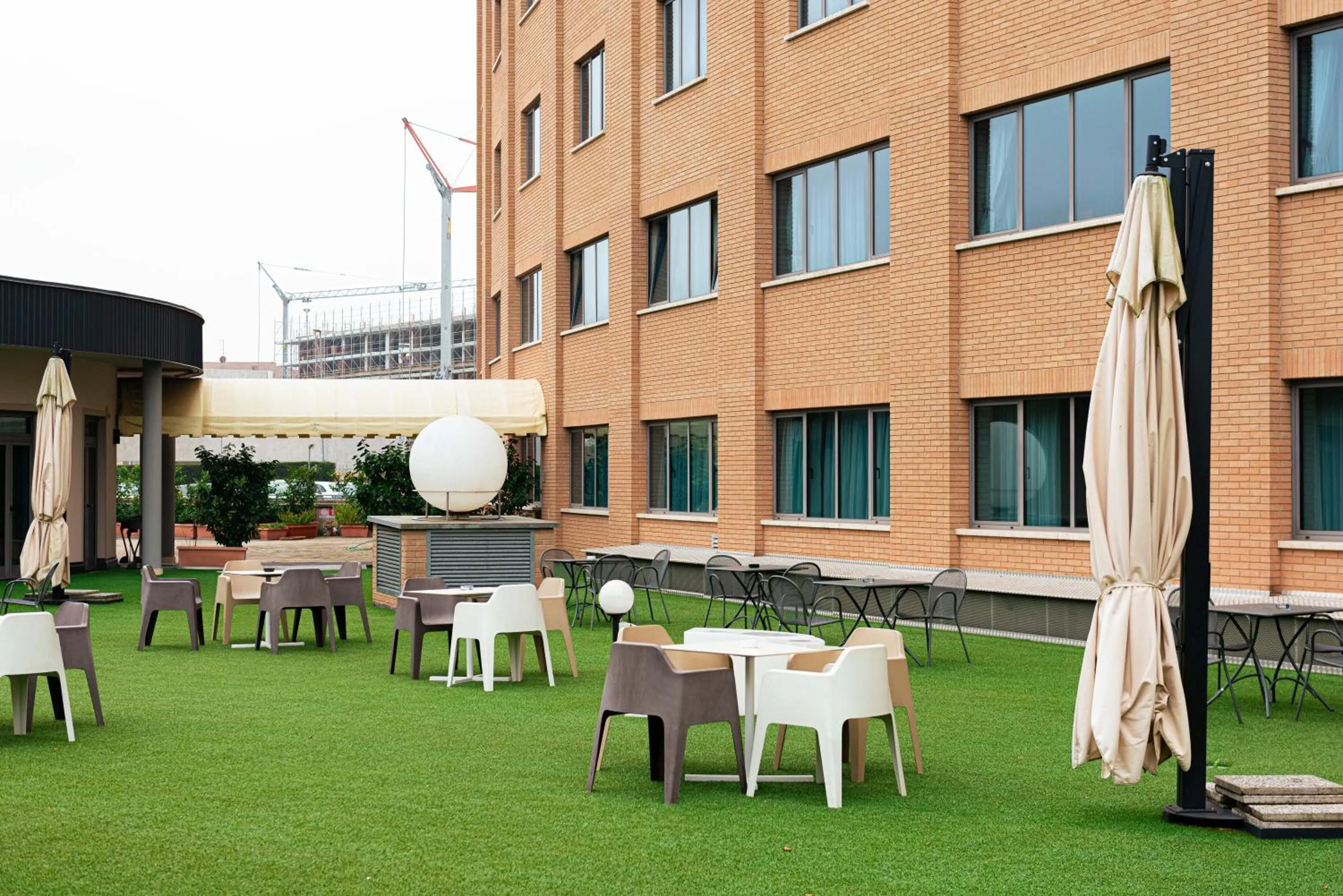 Garden in Phi Hotel Cavalieri