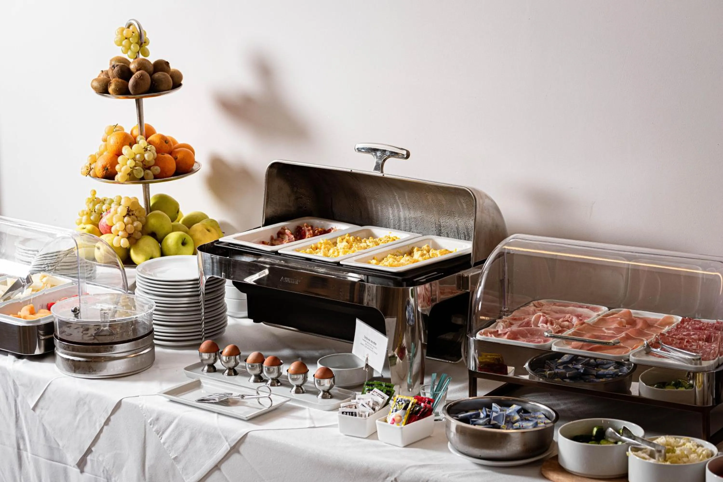 Breakfast in Phi Hotel Cavalieri