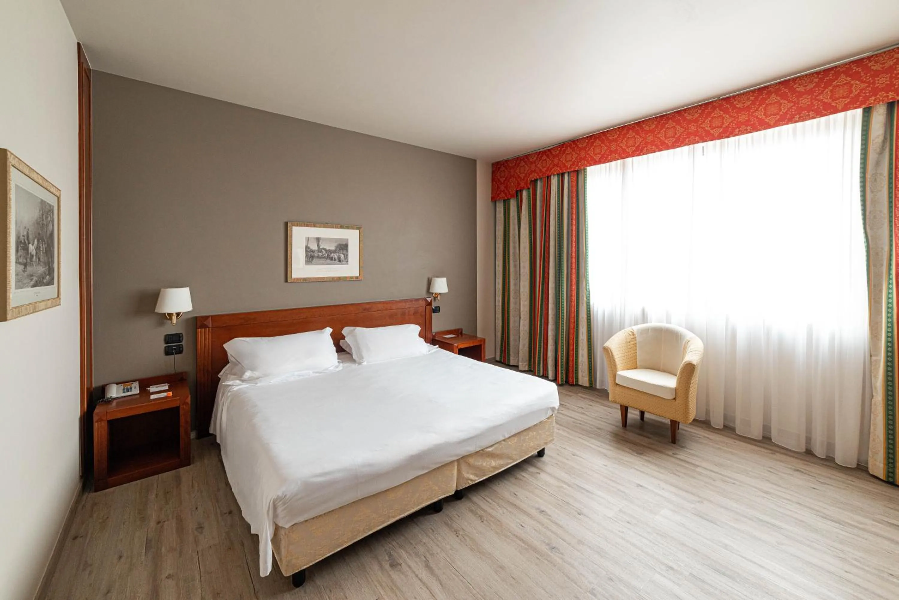 Bedroom, Bed in Phi Hotel Cavalieri